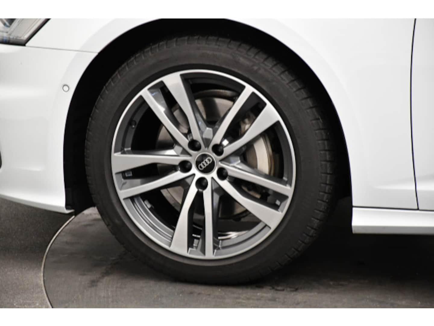 Bild über Audi A6 Avant S line 45 TFSI S tronic - für weitere Informationen kontaktieren Sie den Audi Partner