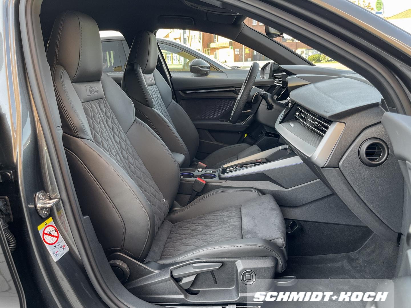 Bild über Audi RS 3 Sportback TFSI quattro 294 kW S tronic - für weitere Informationen kontaktieren Sie den Audi Partner