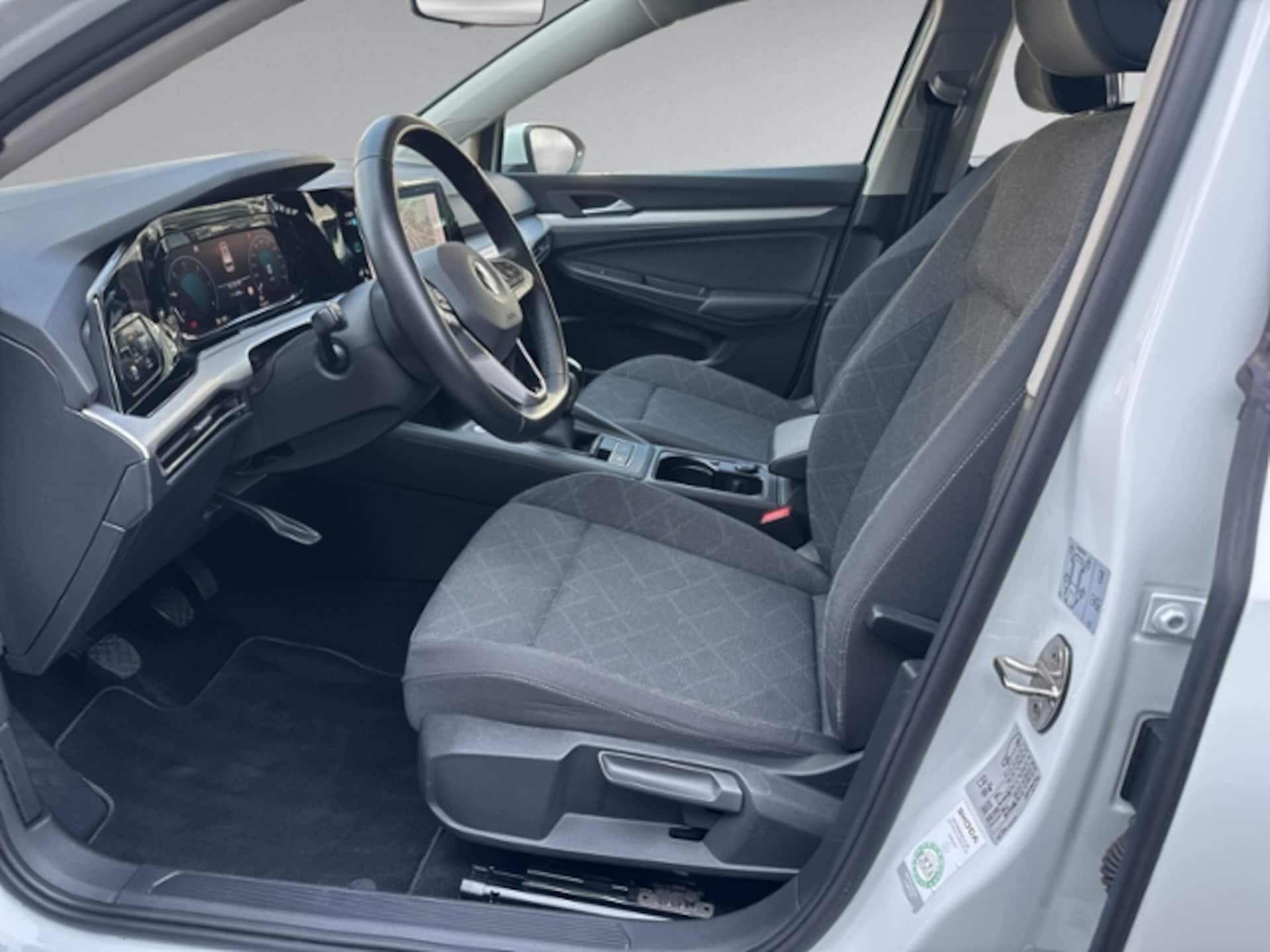 Volkswagen Golf Variant Life