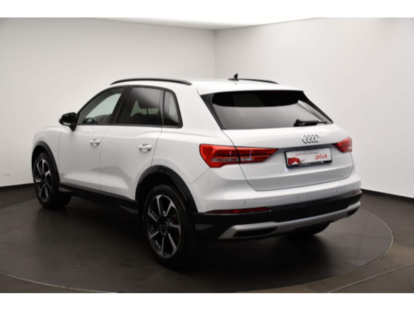 Bild über Audi Q3 TDI 110 kW S tronic - für weitere Informationen kontaktieren Sie den Audi Partner