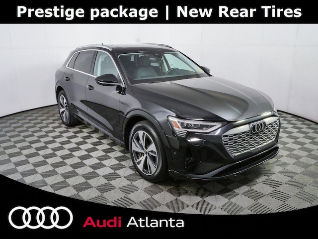 Photo of 2024 Audi Q8 e-tron