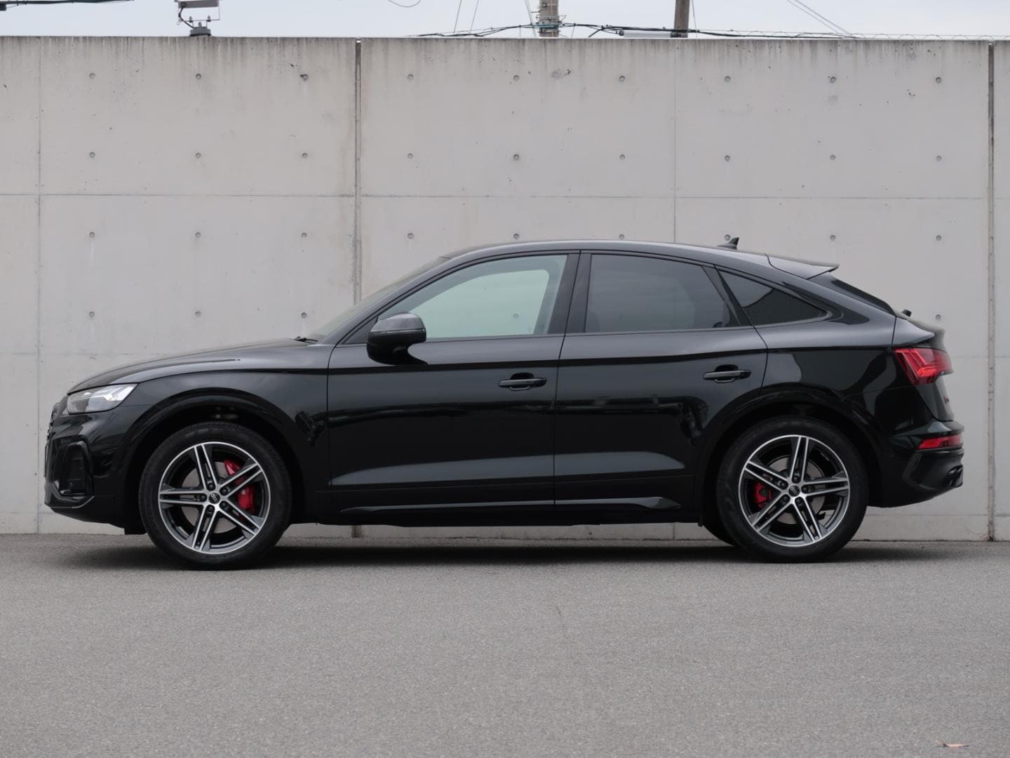 Audi SQ5 Sportback SQ5 Sportback TFSI 260(354) kW(PS) tiptronic for more details contact your dealer