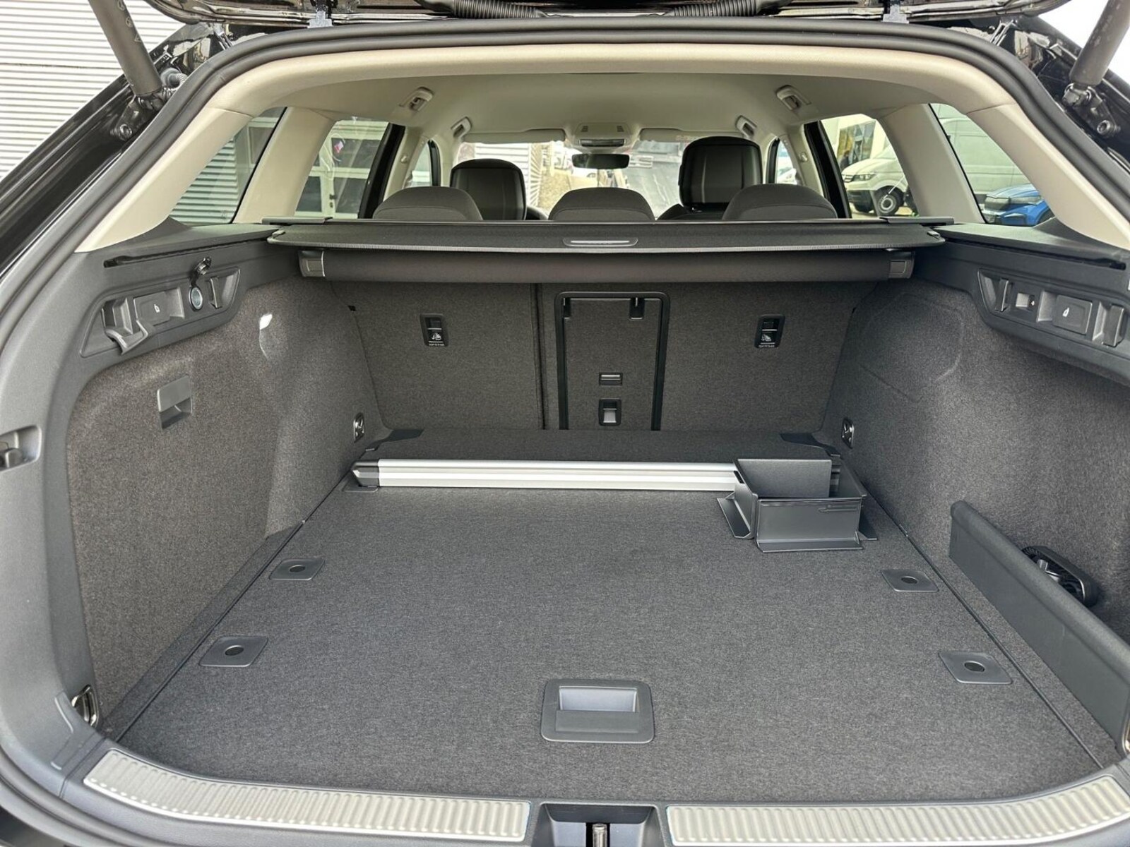 Škoda Superb Combi – Bild 16