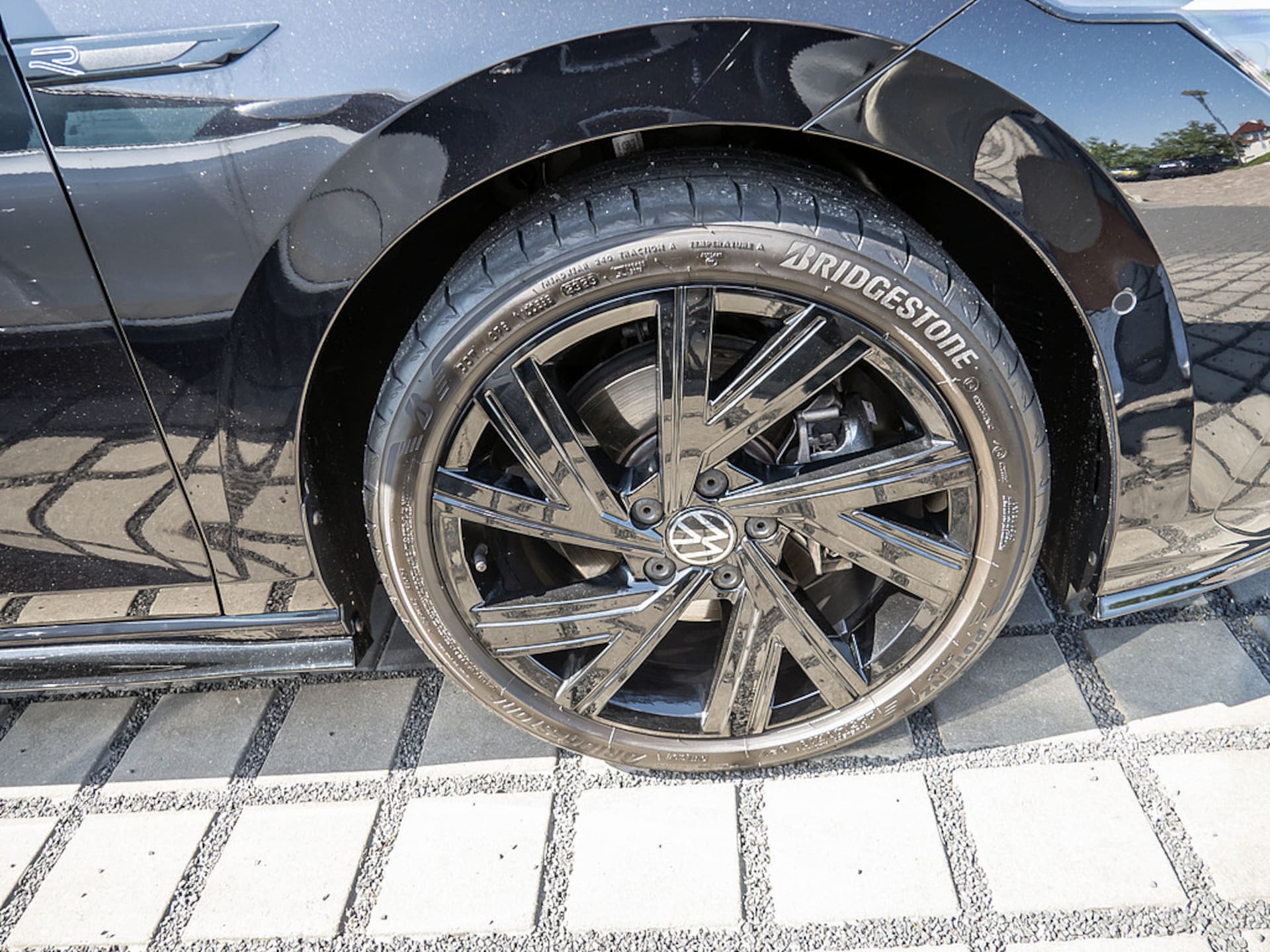 Volkswagen Golf R-Line