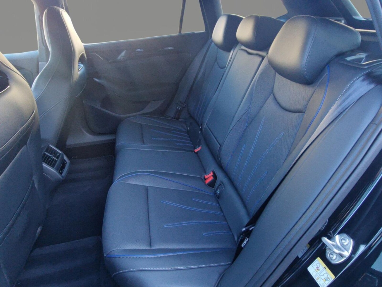 Volkswagen Passat – Bild 10