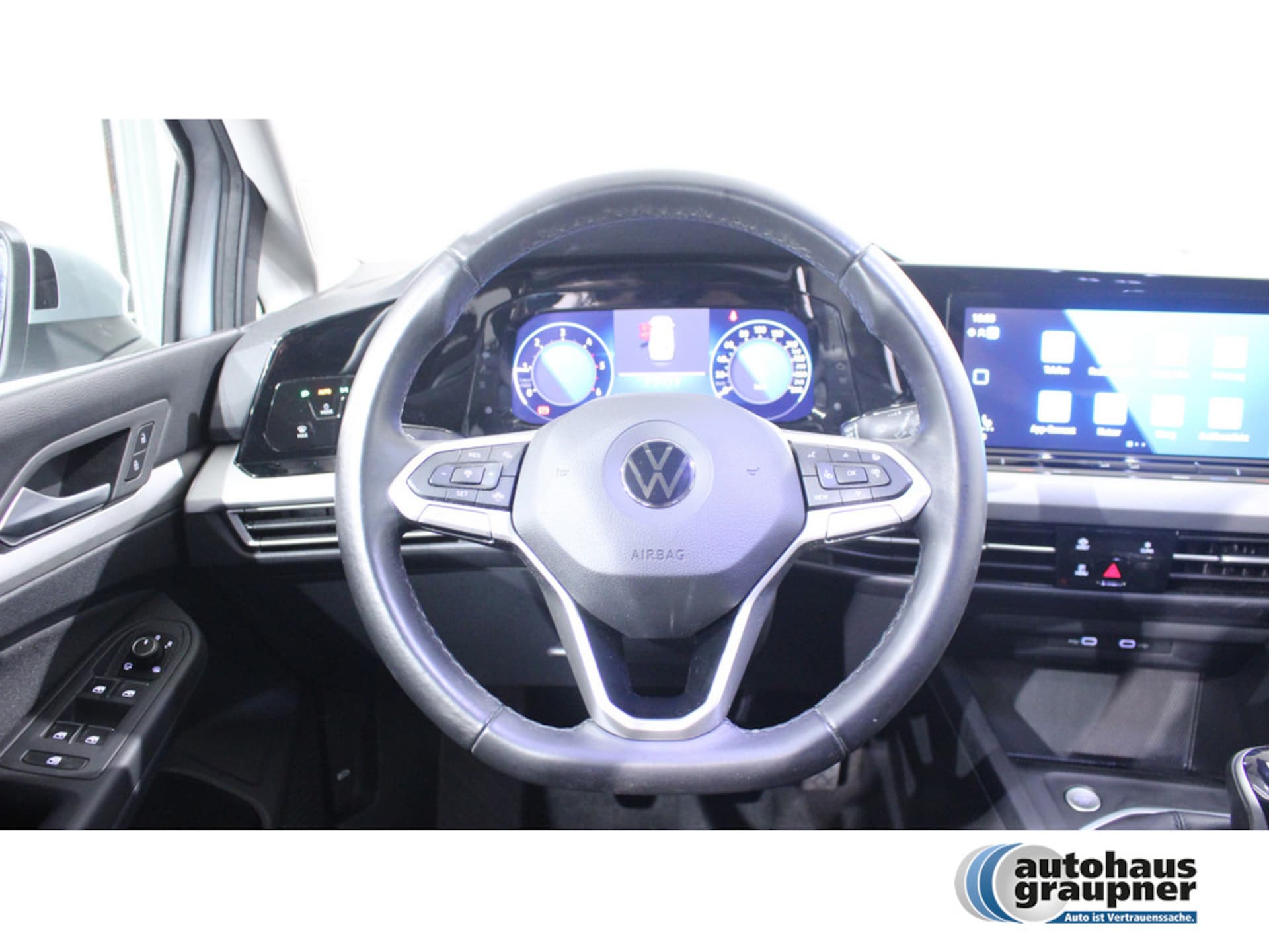 Volkswagen Golf Variant Life
