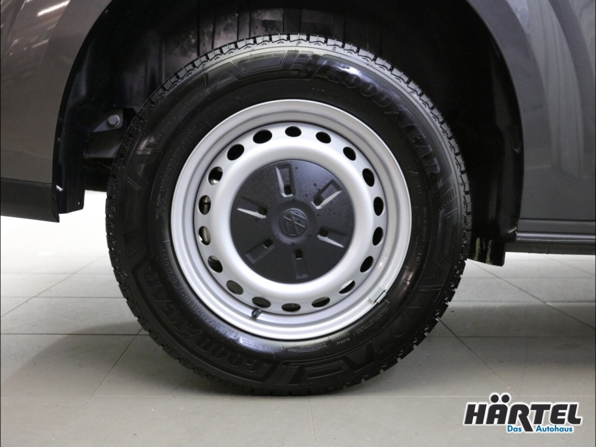 Volkswagen Transporter Kombi langer Radstand