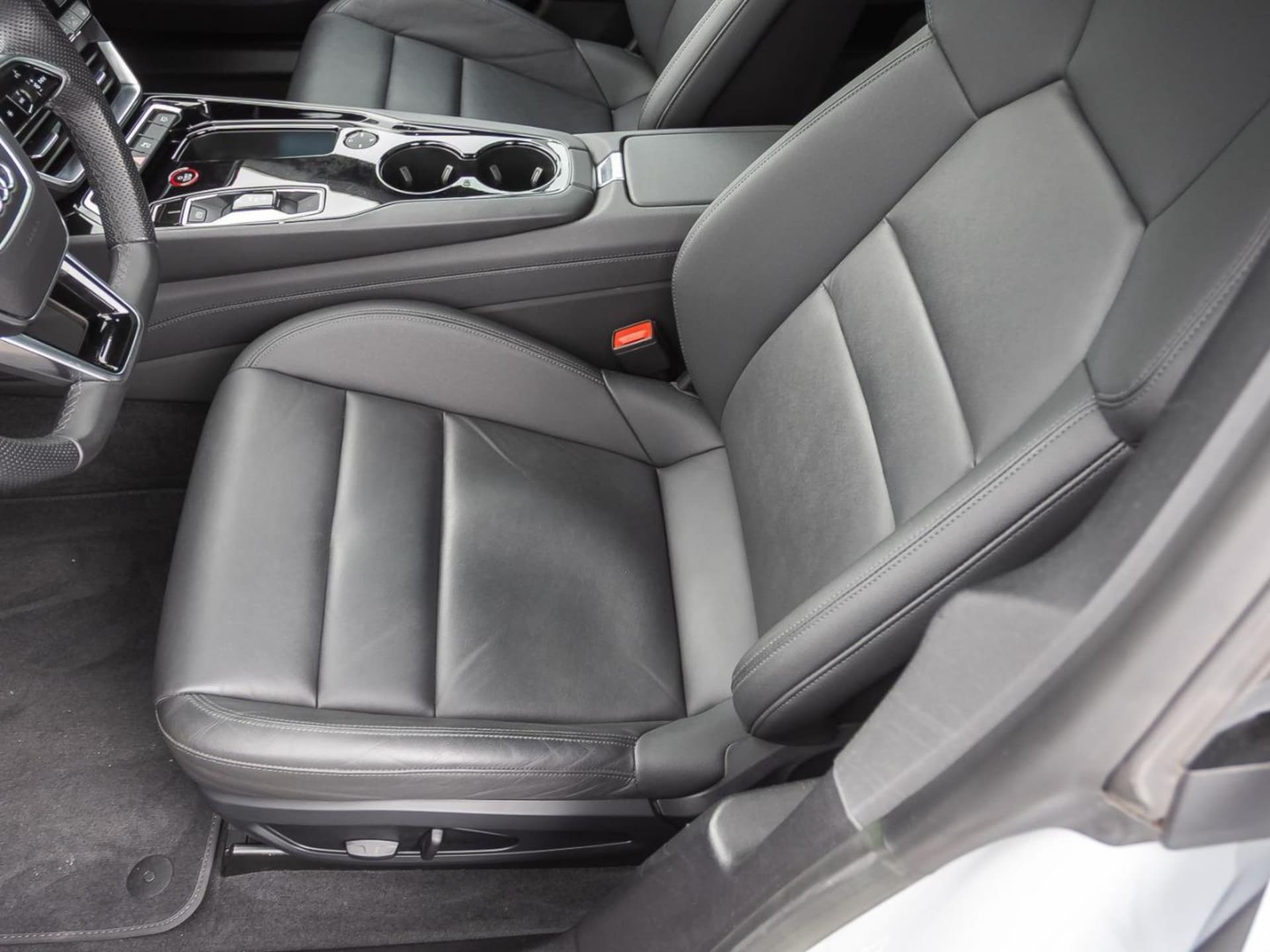Audi e-tron GT quattro