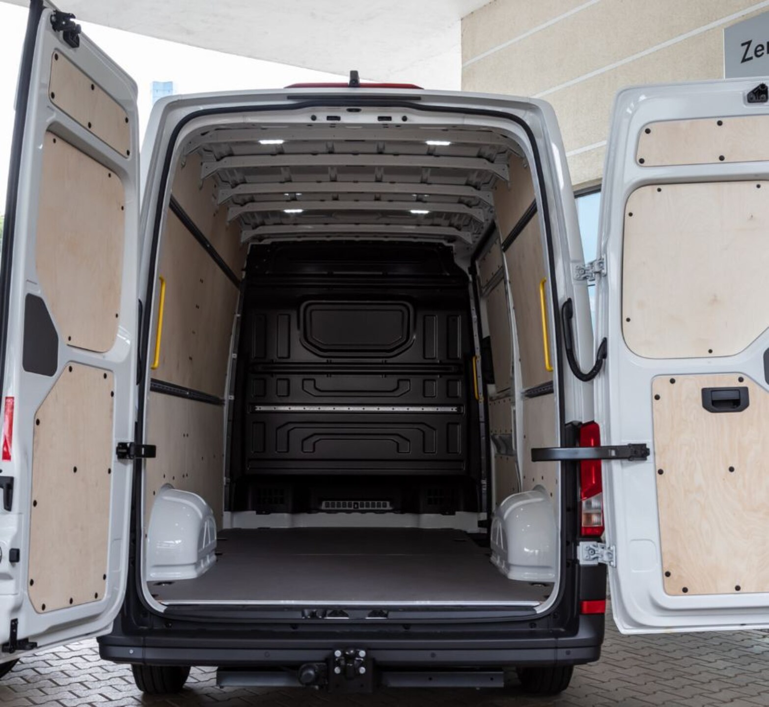 Volkswagen Crafter Kasten mittlerer Radstand
