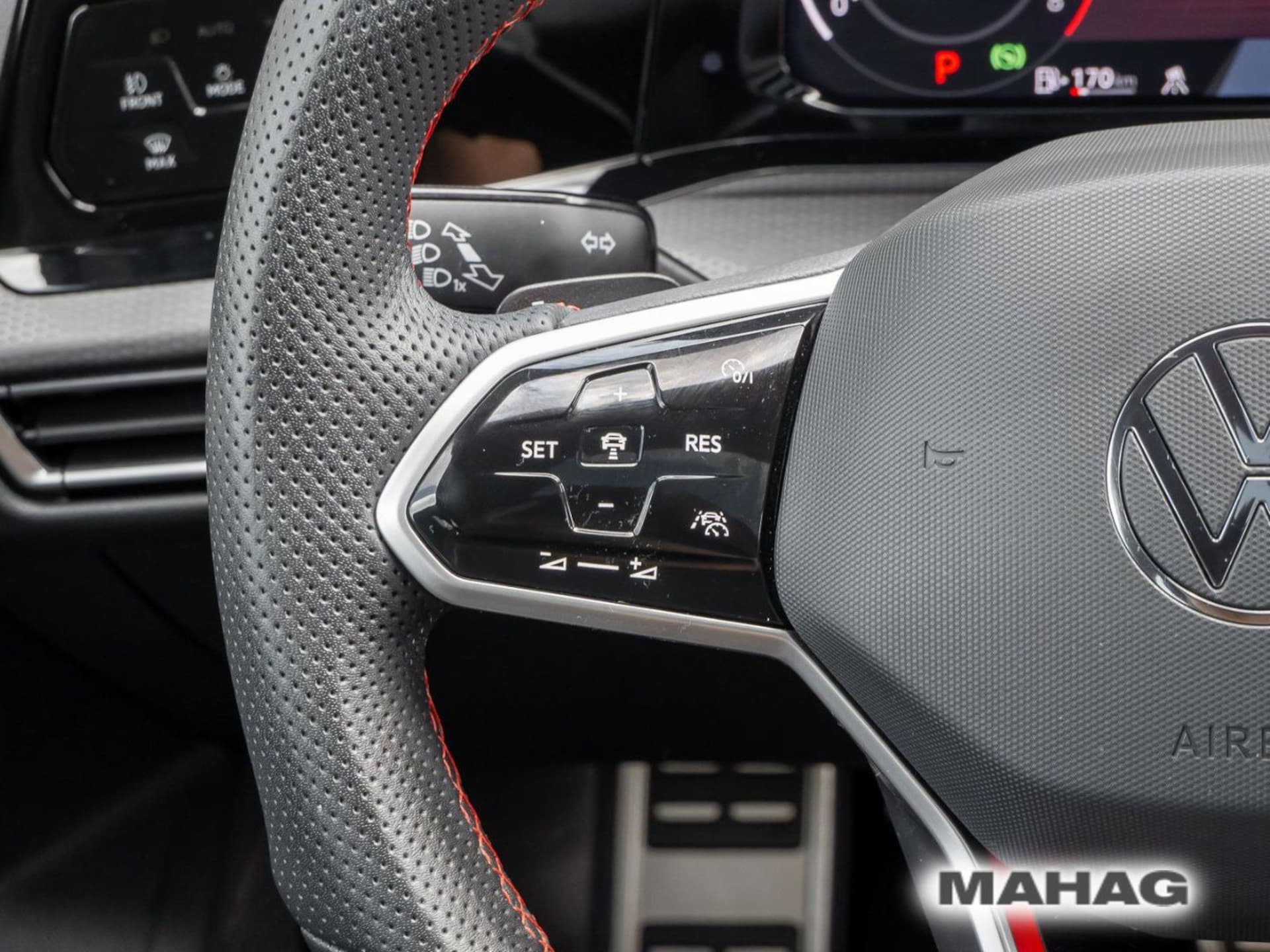 Volkswagen Golf GTI