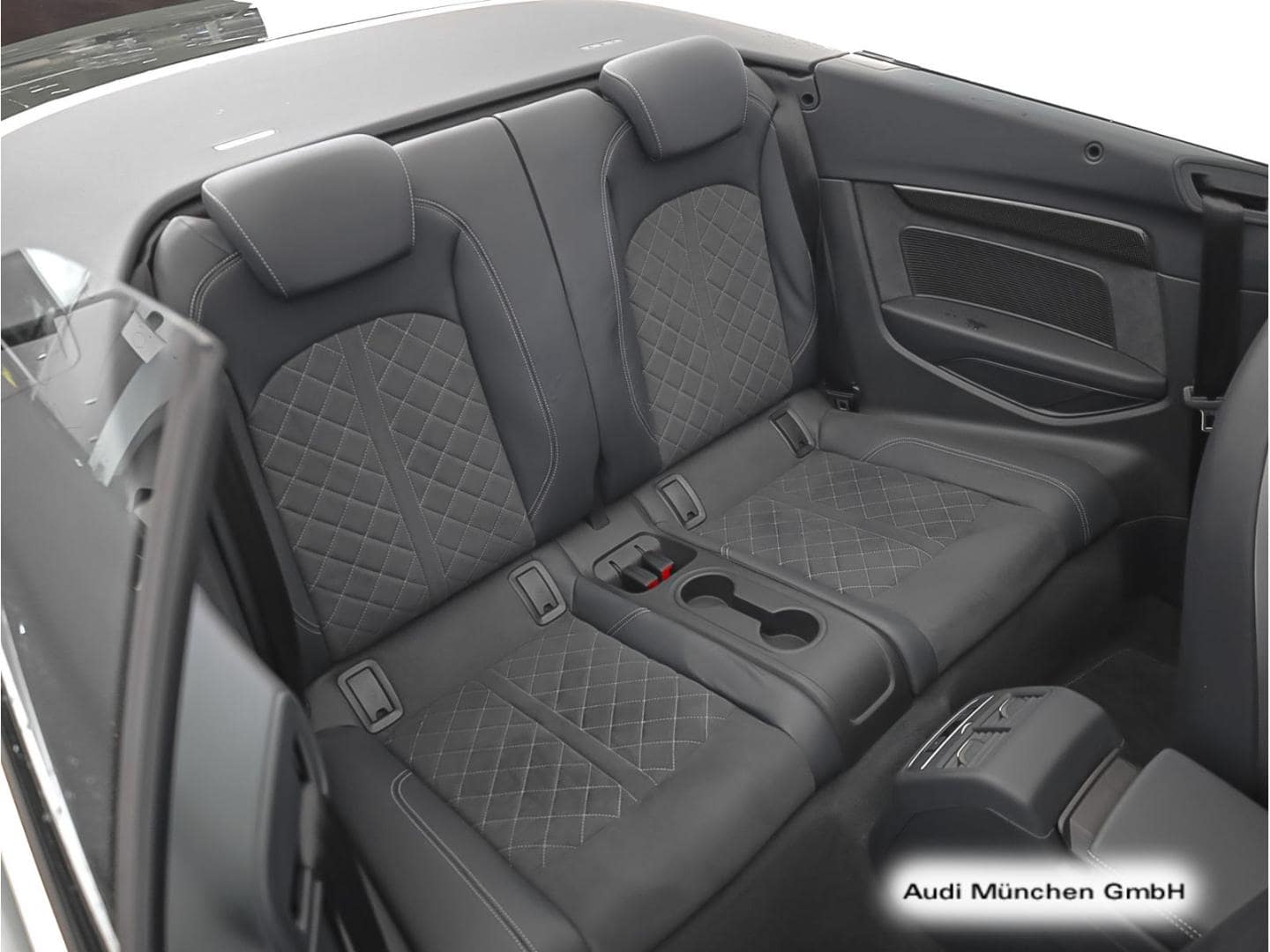 Bild über Audi S5 Cabriolet TFSI quattro tiptronic - für weitere Informationen kontaktieren Sie den Audi Partner