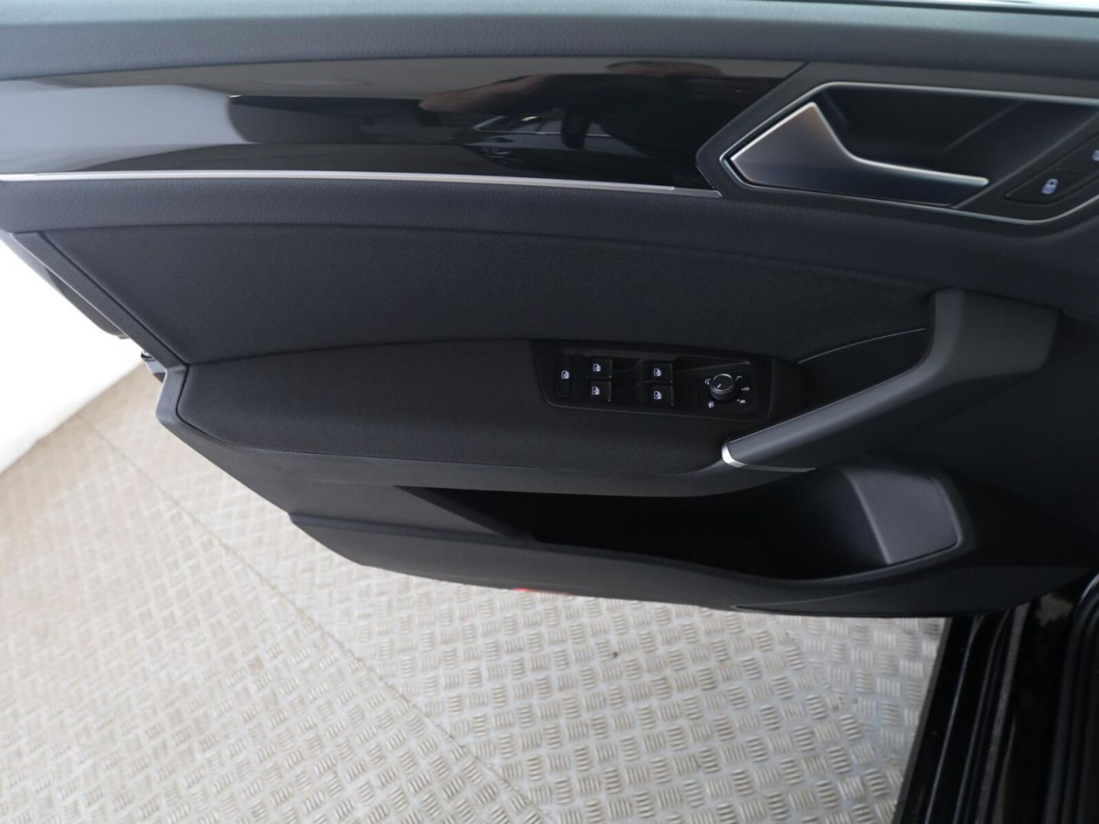 Volkswagen Touran – Bild 16