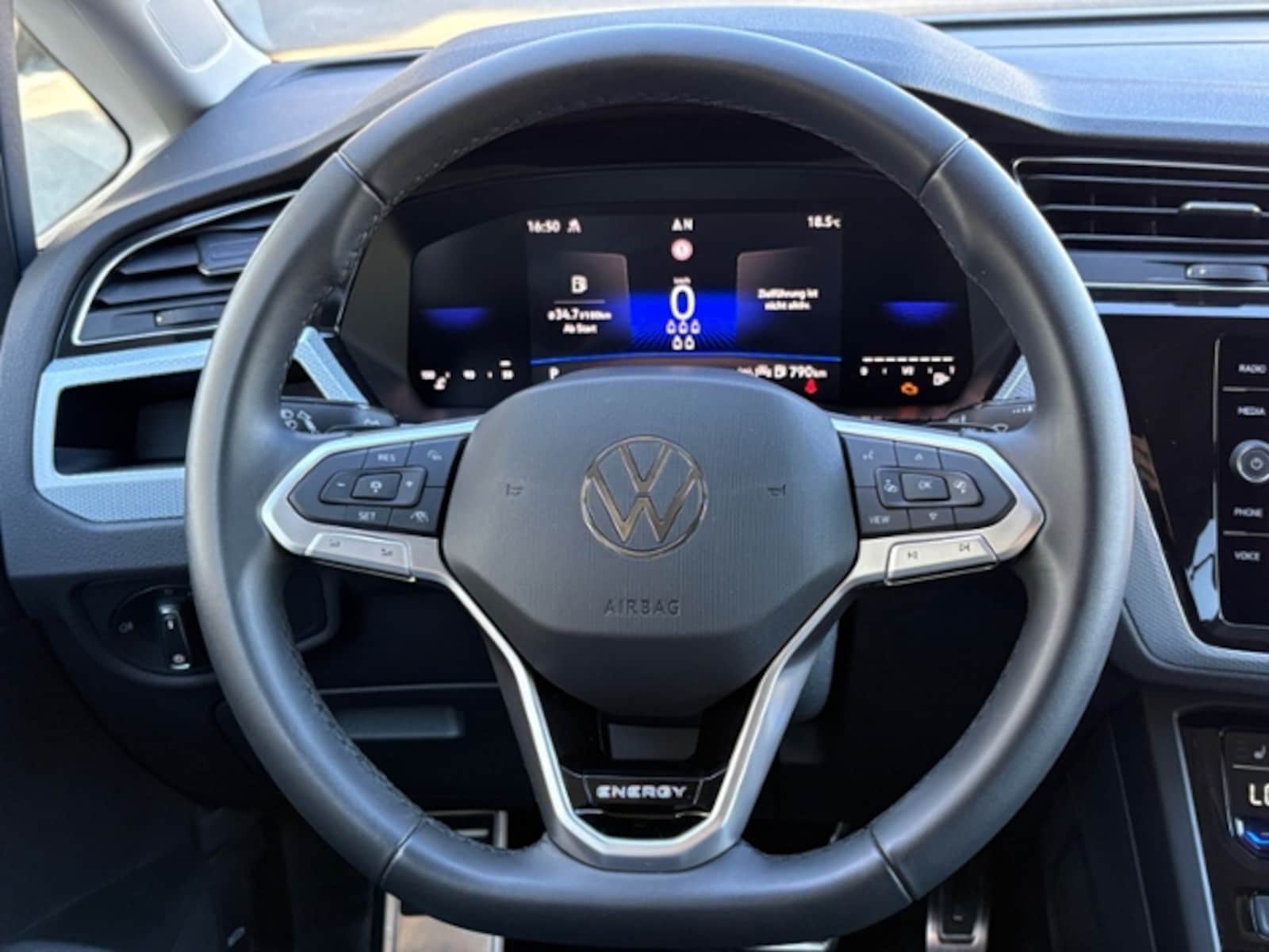 Volkswagen Touran – Bild 12