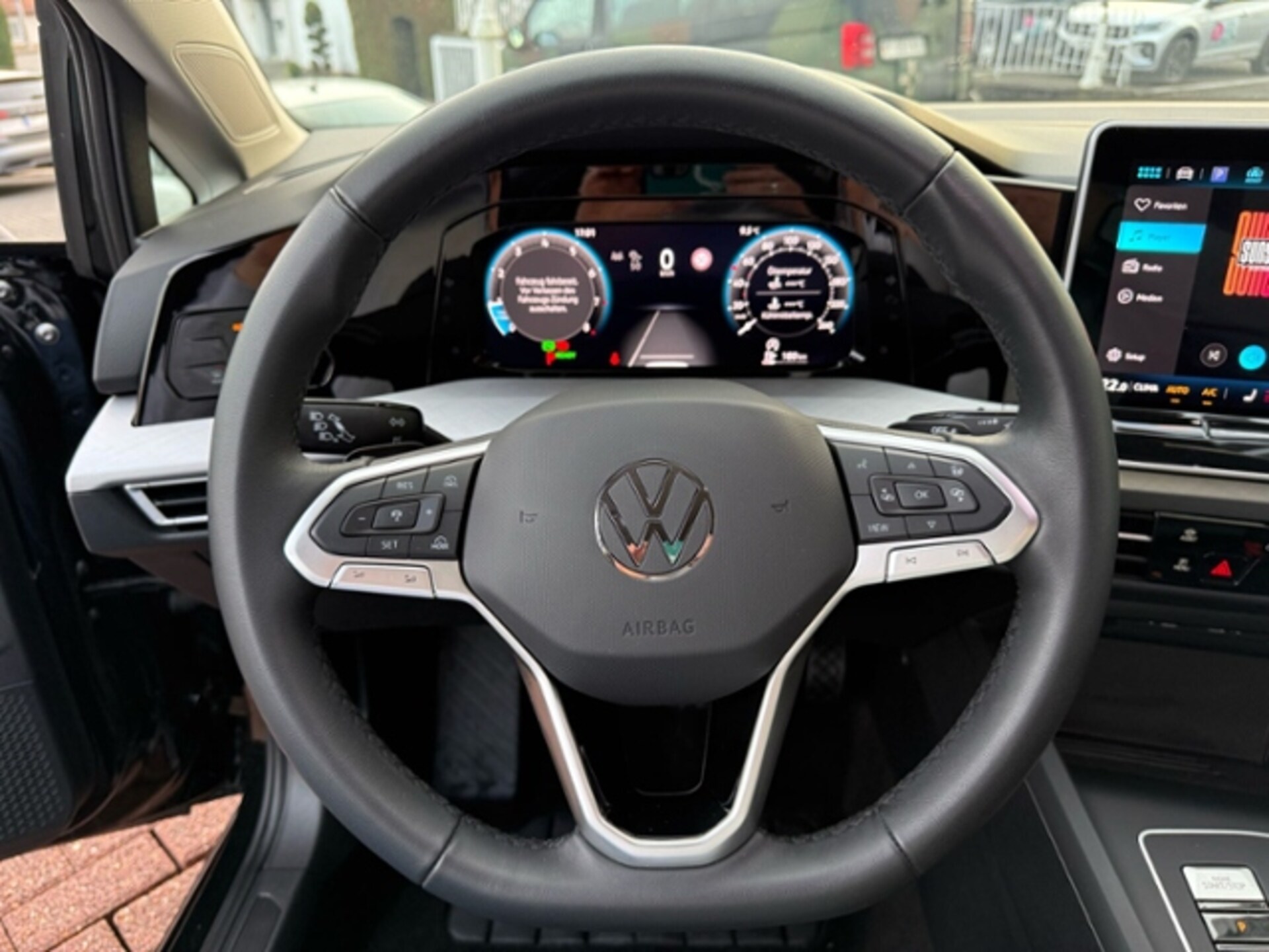 Volkswagen Golf Variant Life