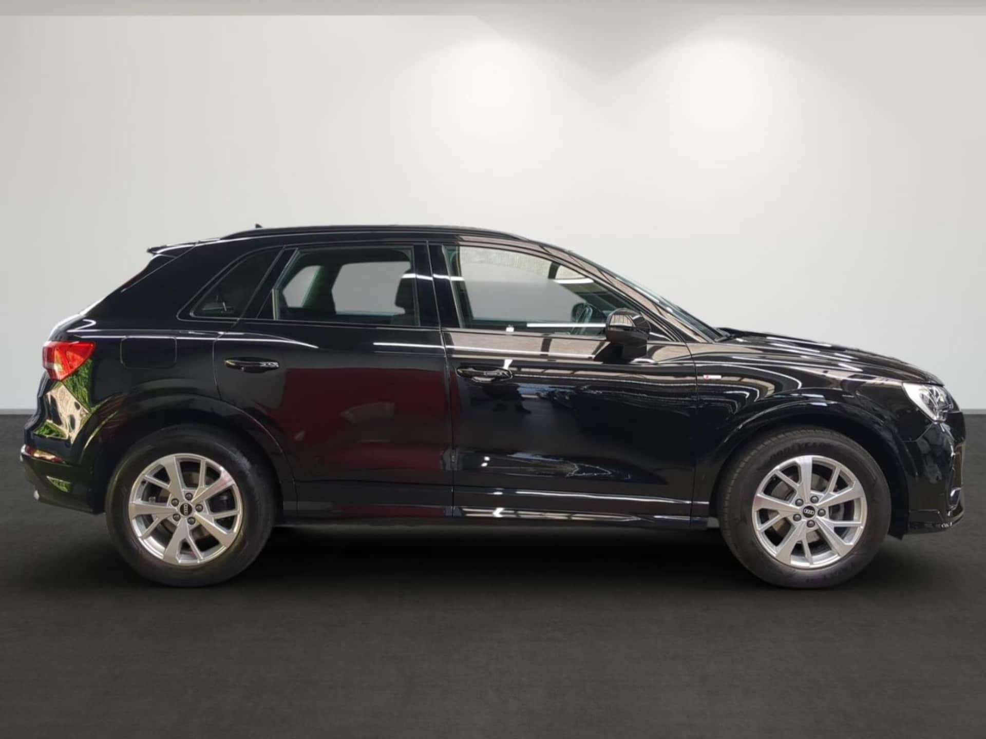 Audi Q3 SUV S line