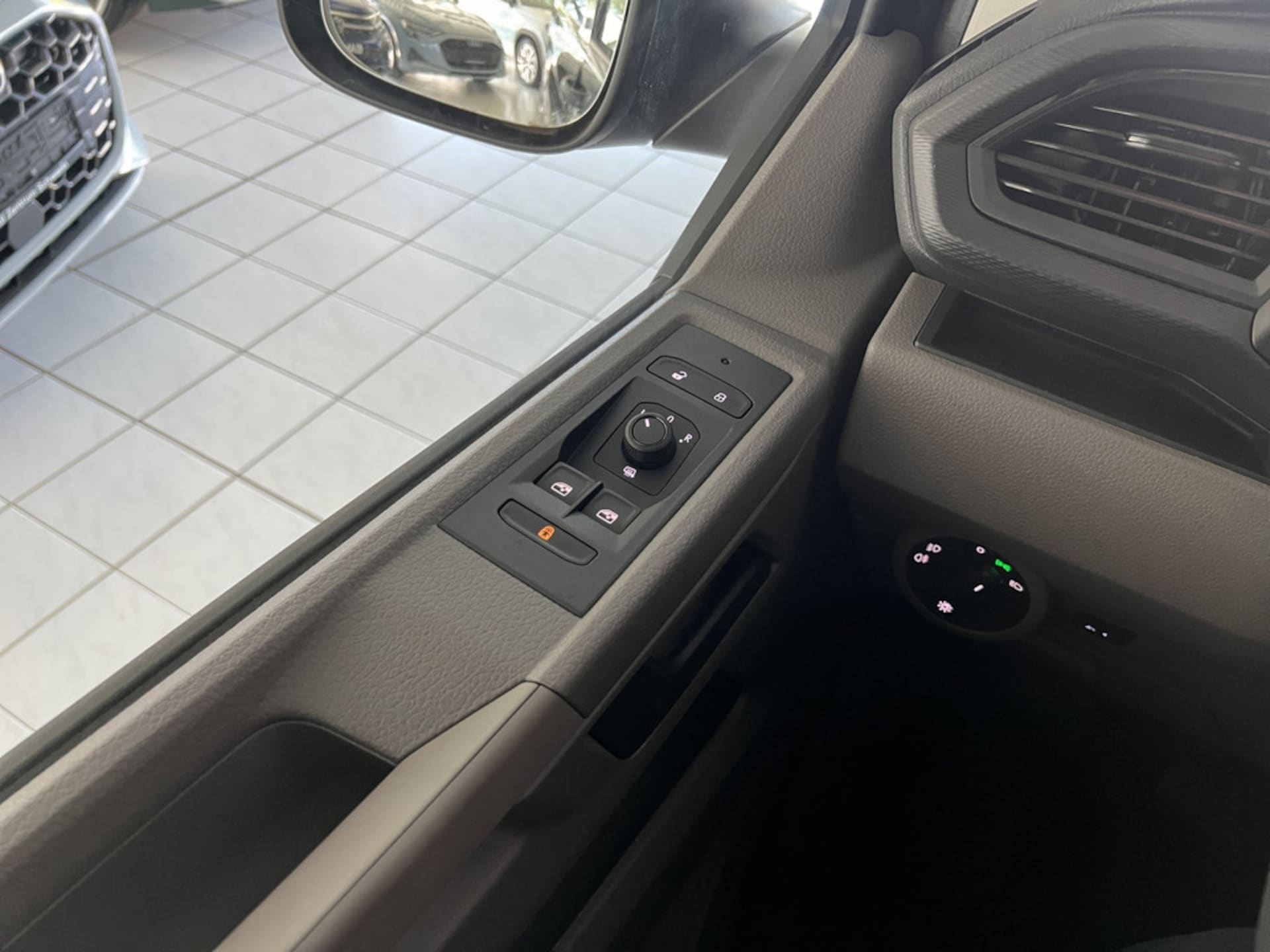 Volkswagen T6.1 Transporter Kasten kurzer Radstand