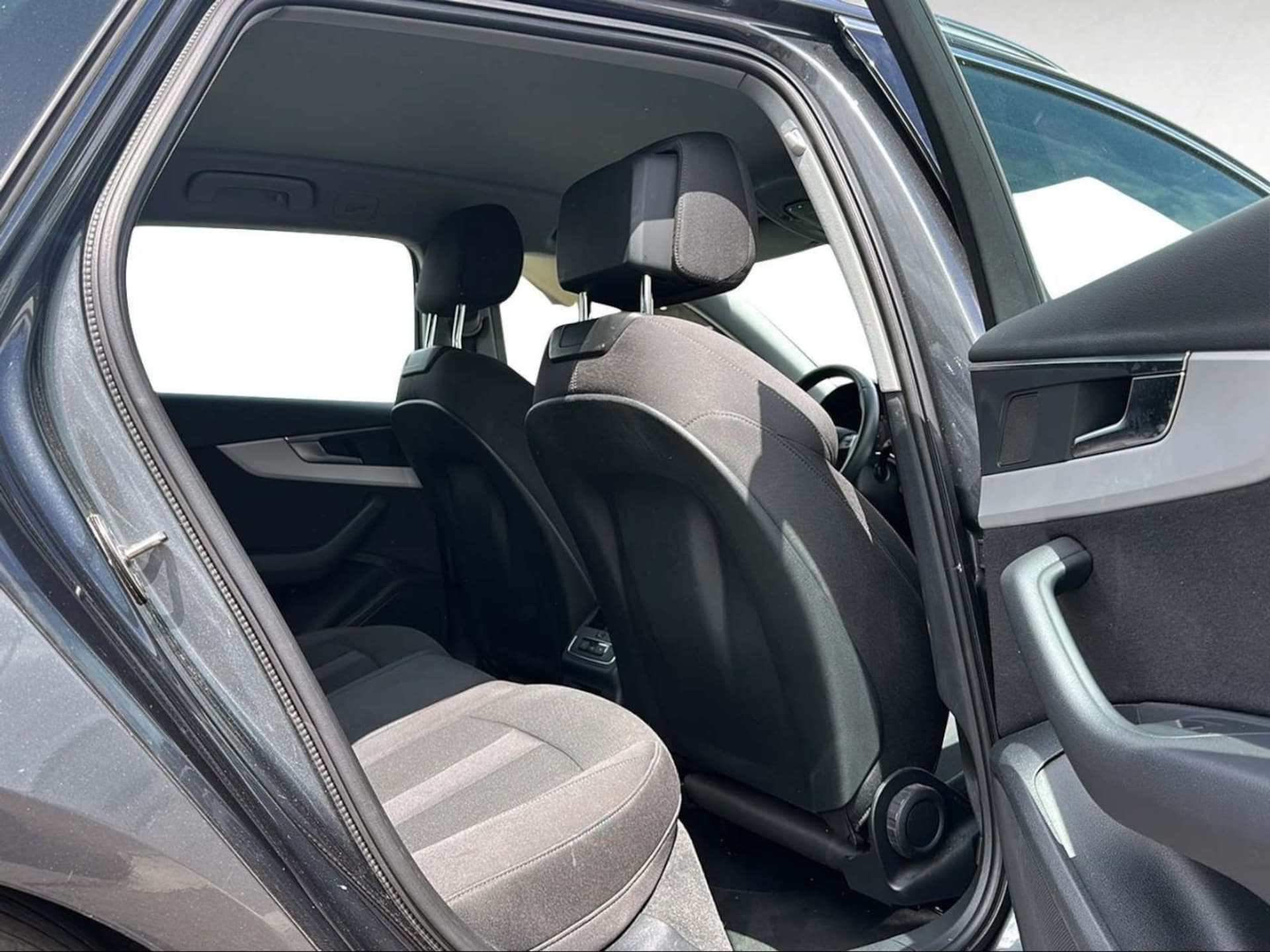 Audi A4 Avant S line