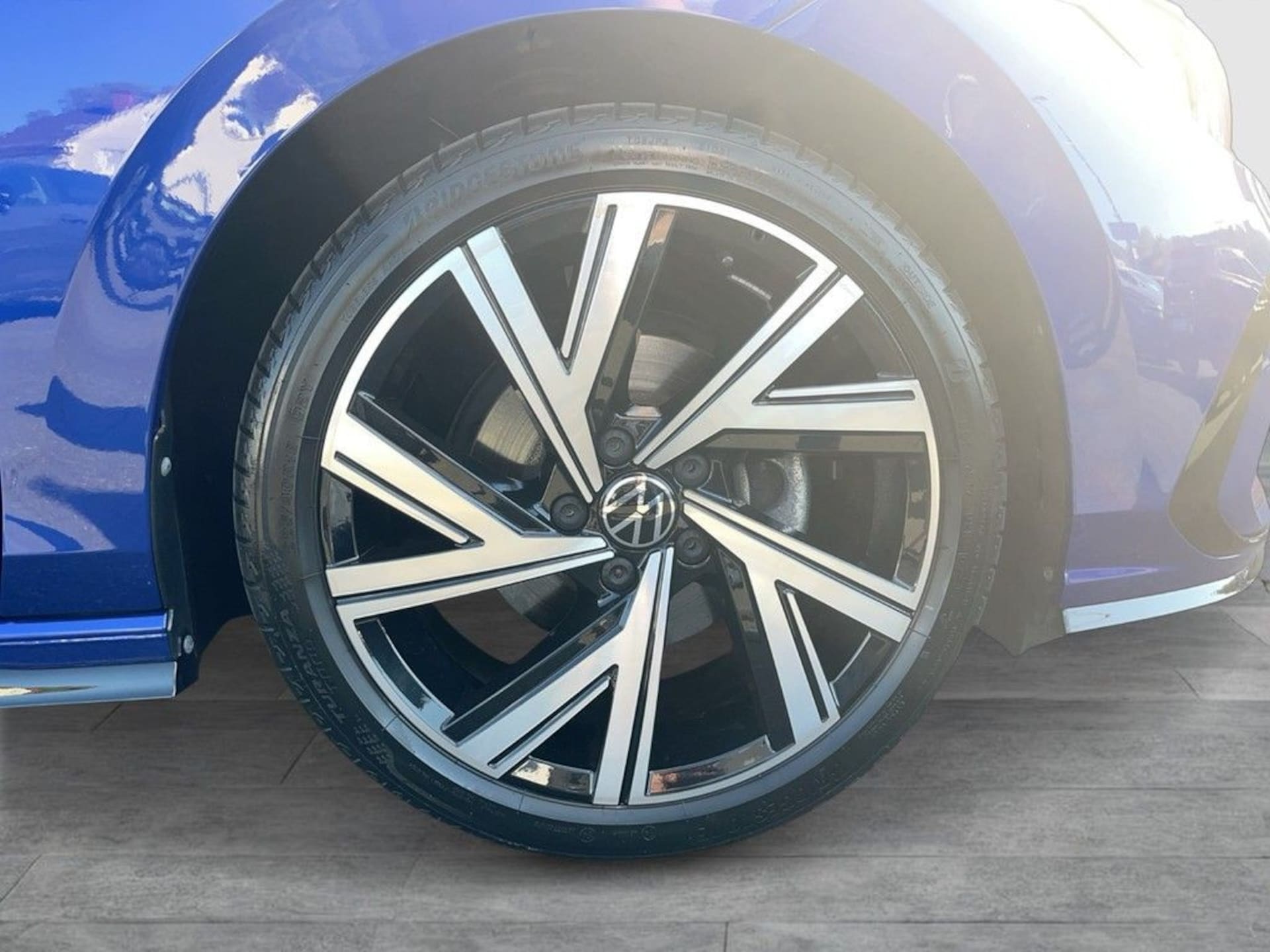 Volkswagen Golf R-Line
