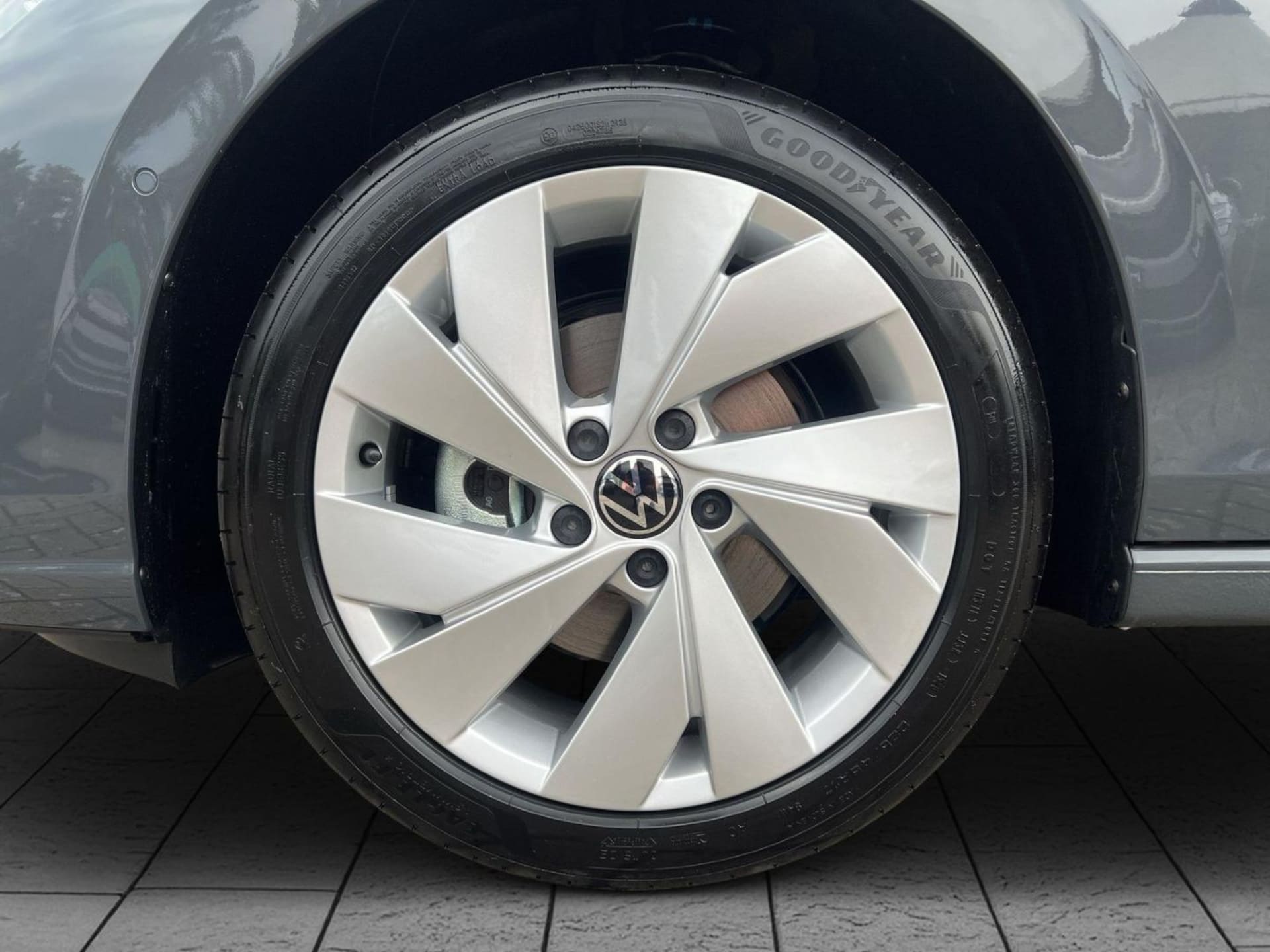 Volkswagen Golf Variant Life