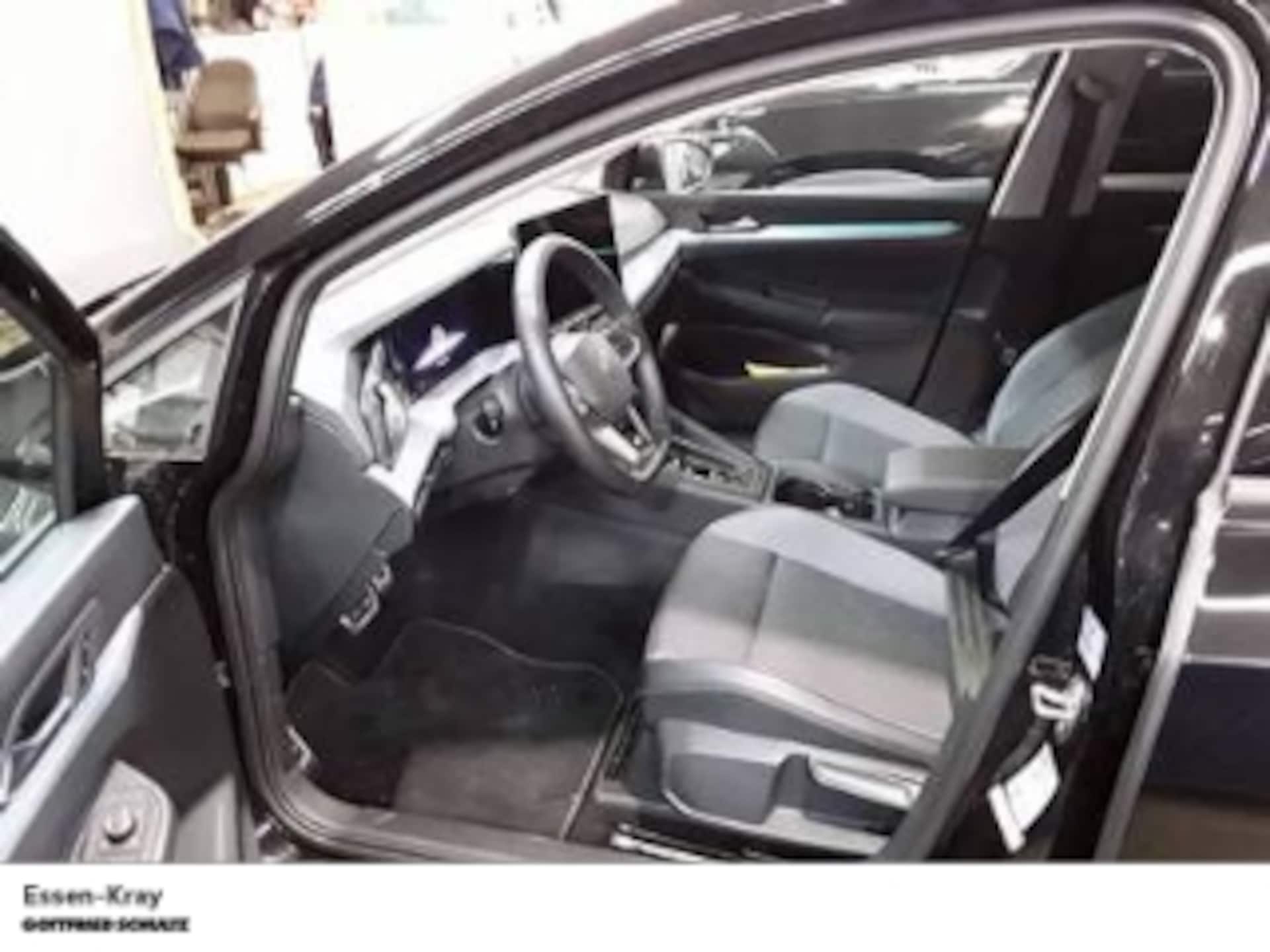 Volkswagen Golf Life