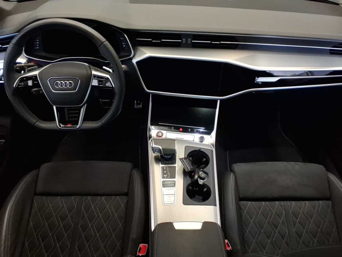 Bild über Audi S6 Avant TDI quattro tiptronic - für weitere Informationen kontaktieren Sie den Audi Partner