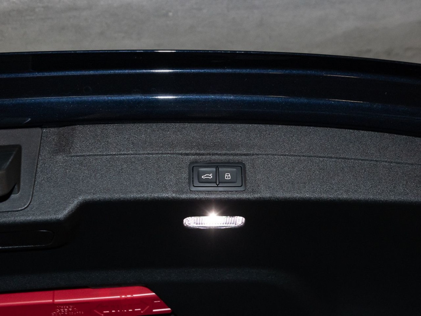 Bild über Audi A5 Avant e-hybrid e-hybrid quattro 270 kW S tronic - für weitere Informationen kontaktieren Sie den Audi Partner