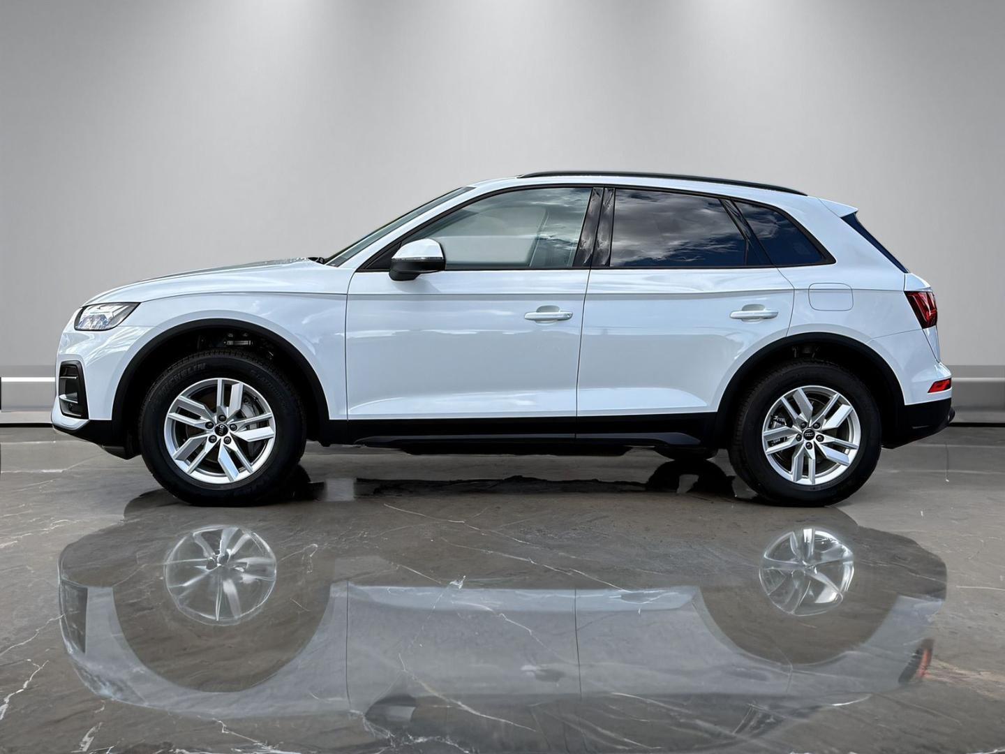 Bild über Audi Q5 TFSI e 50 TFSI e quattro S tronic - für weitere Informationen kontaktieren Sie den Audi Partner