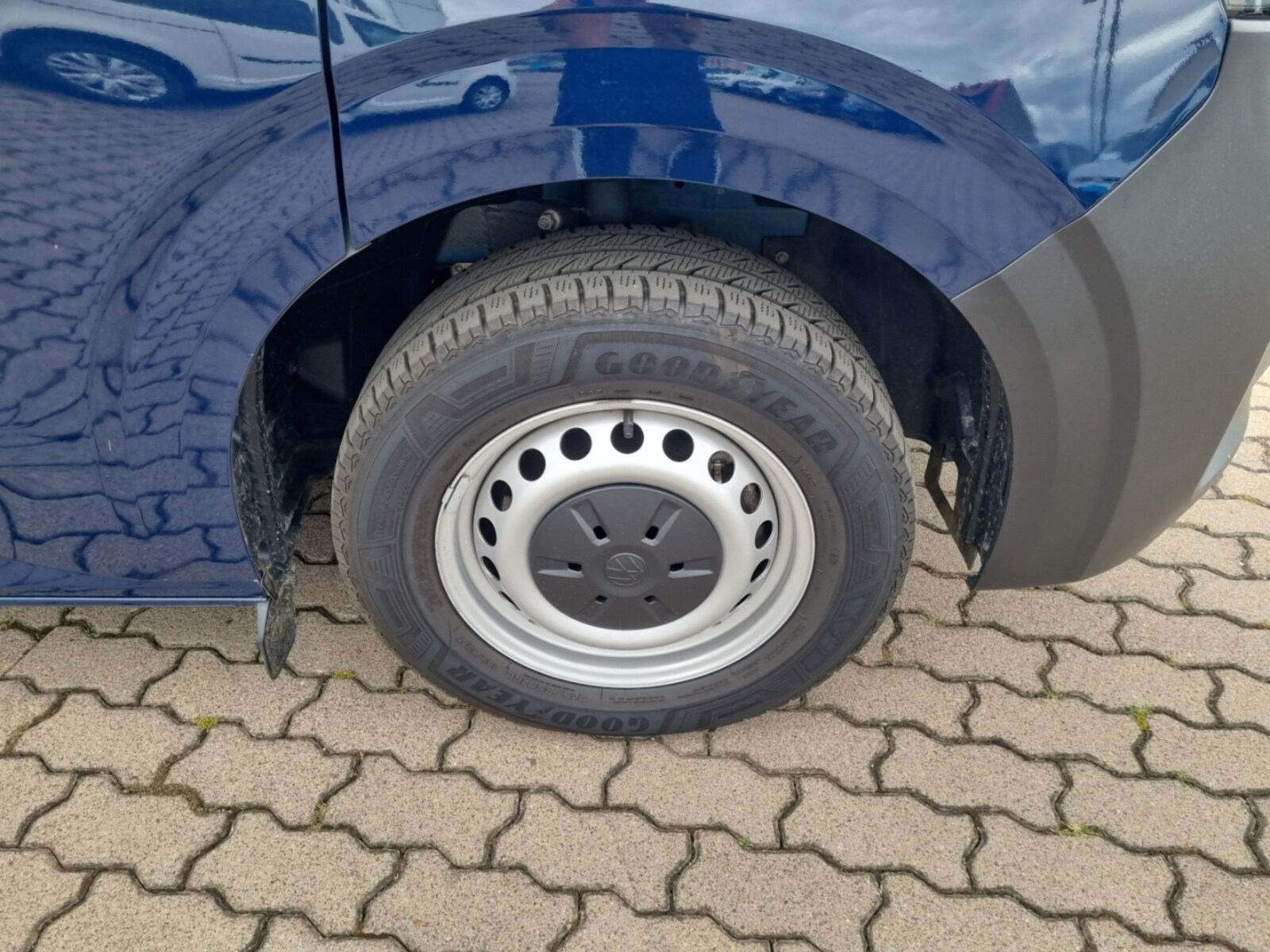 Volkswagen Transporter Kasten langer Radstand – Bild 5
