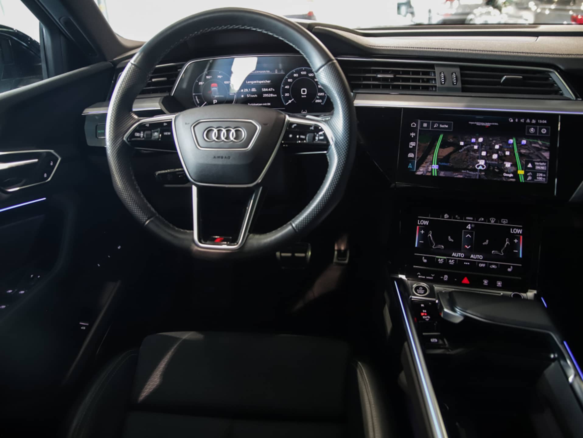 Audi Q8 e-tron S line
