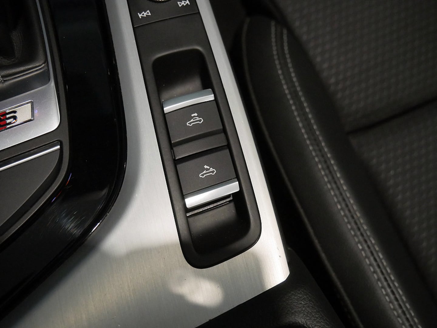 Bild über Audi S5 Cabriolet TFSI quattro tiptronic - für weitere Informationen kontaktieren Sie den Audi Partner