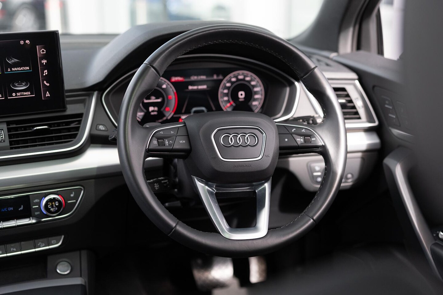 Image about Audi Q5 Sport 40 TDI quattro S tronic