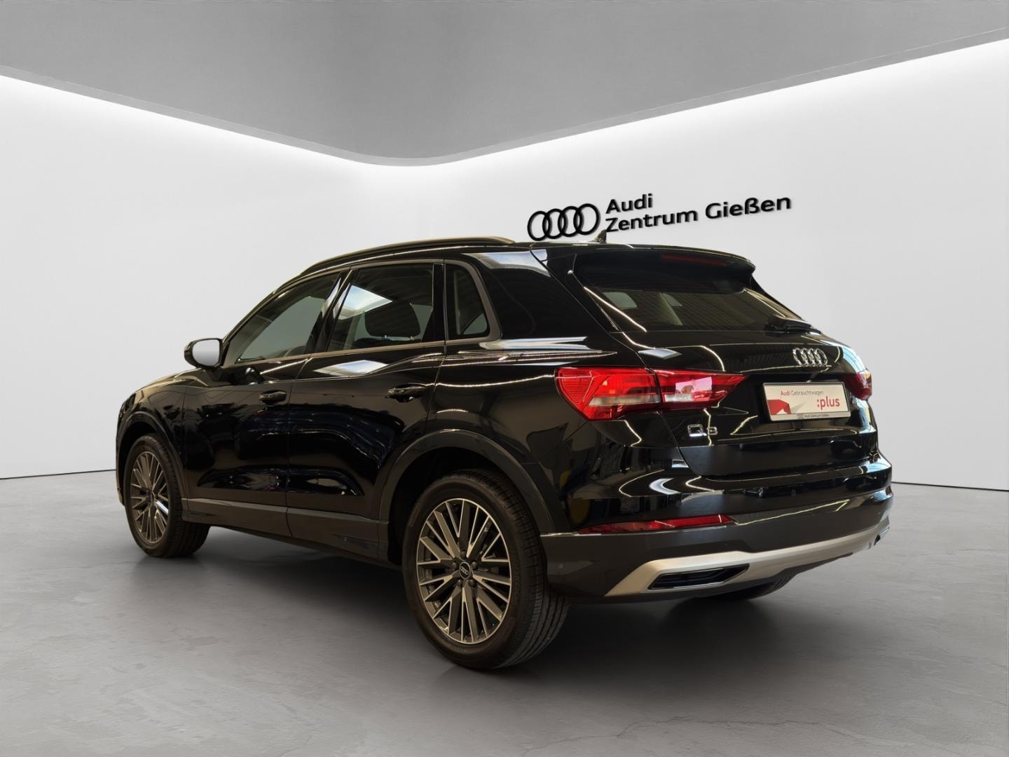 Bild über Audi Q3 advanced 35 TFSI S tronic - für weitere Informationen kontaktieren Sie den Audi Partner