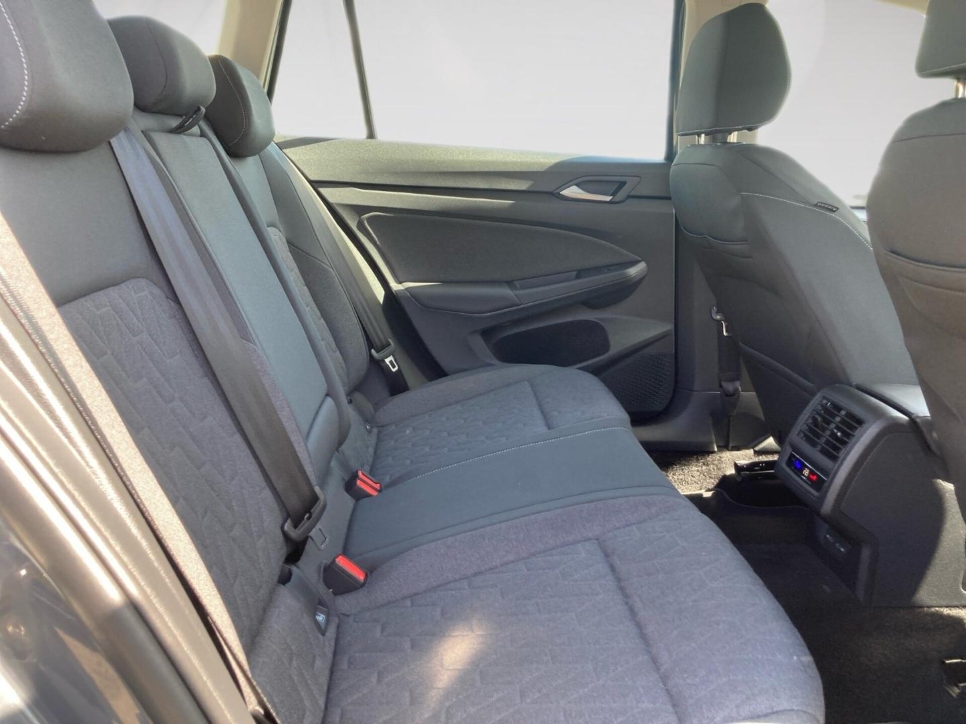 Volkswagen Golf Variant Life