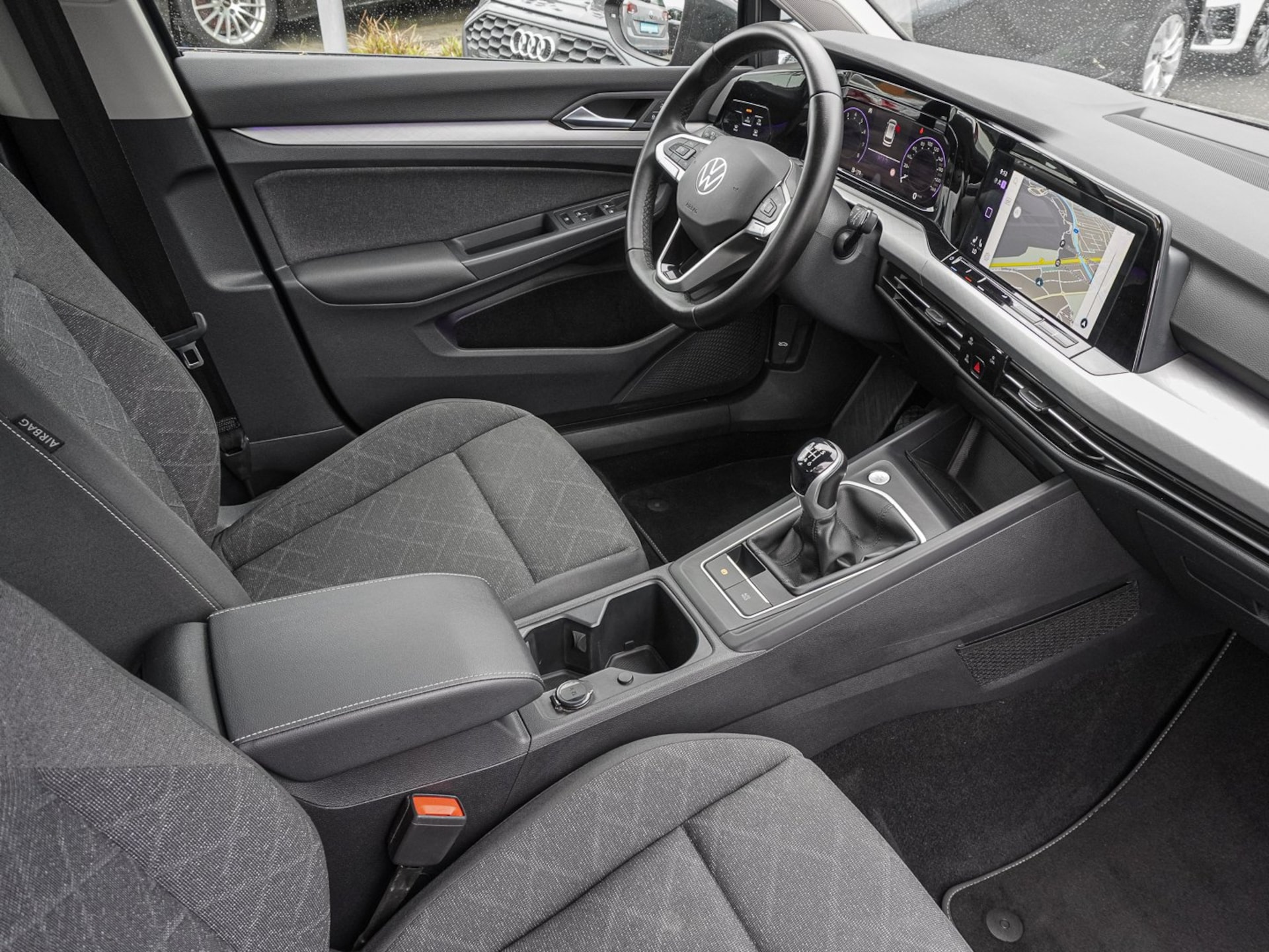Volkswagen Golf Variant Life