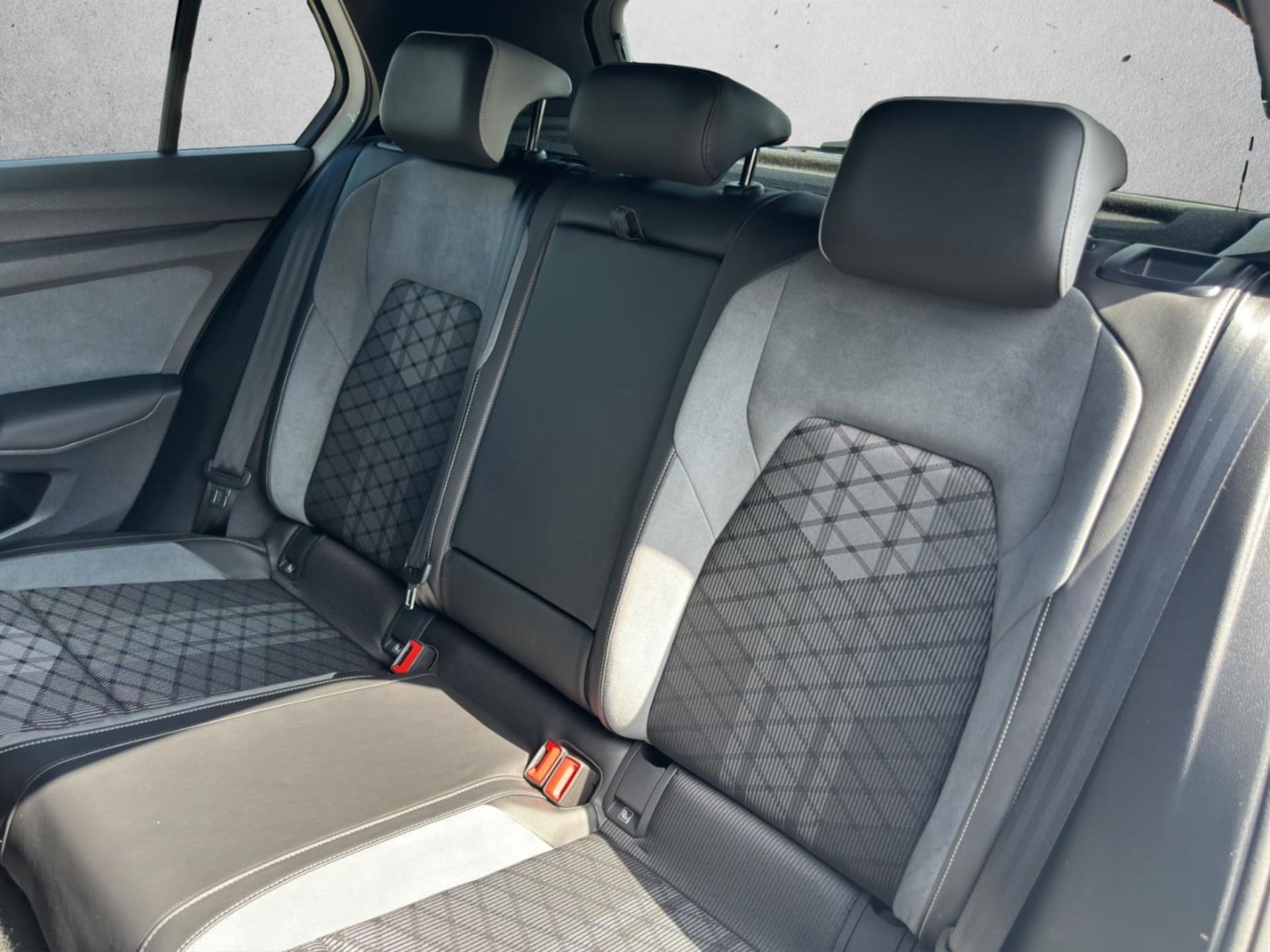 Volkswagen Golf R-Line
