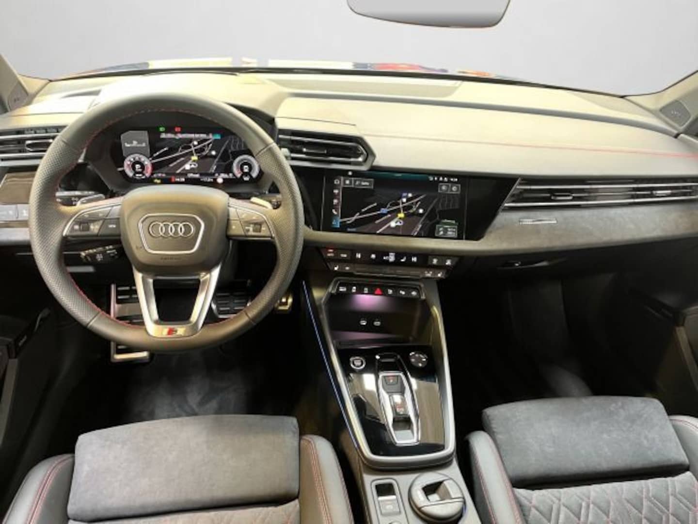 Bild über Audi A3 Sportback S line 35 TFSI S tronic - für weitere Informationen kontaktieren Sie den Audi Partner
