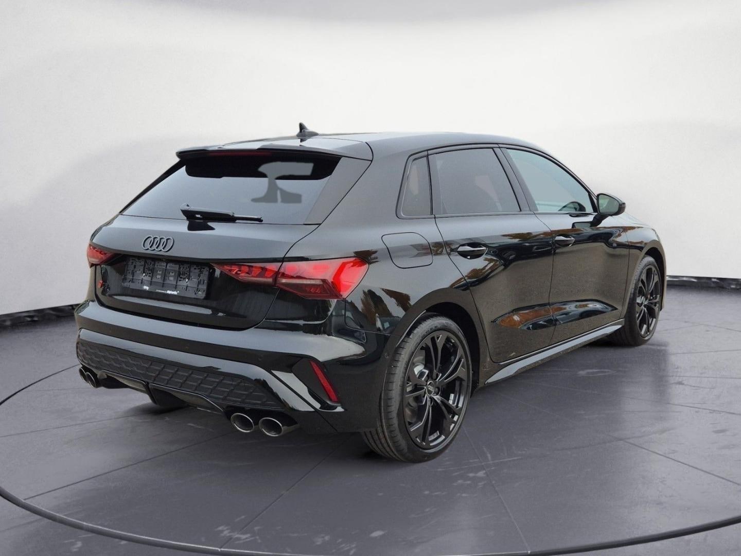 Bild über Audi S3 Sportback TFSI quattro S tronic - für weitere Informationen kontaktieren Sie den Audi Partner