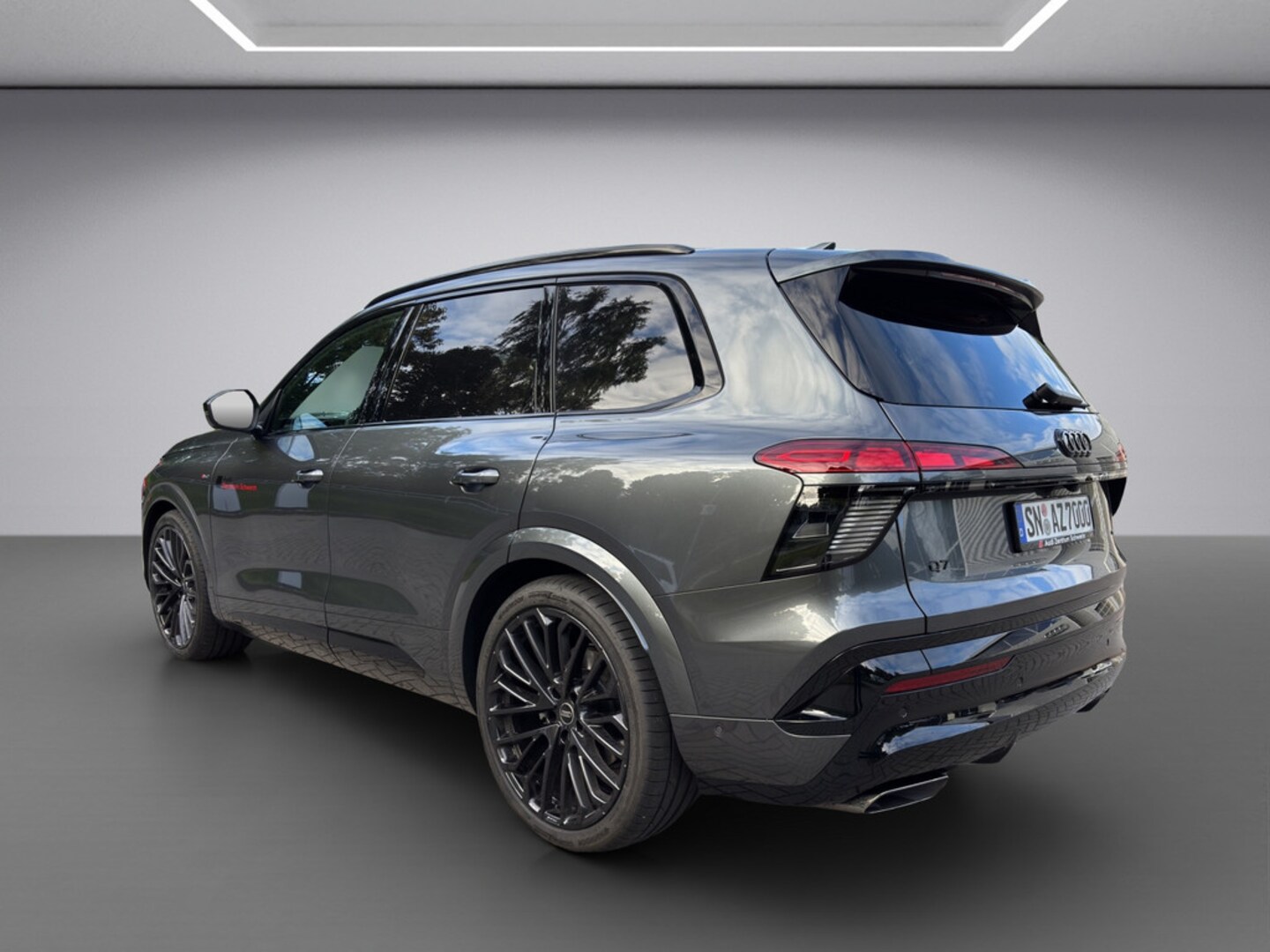 Bild über Audi Q7 SUV TDI quattro 220 kW tiptronic - für weitere Informationen kontaktieren Sie den Audi Partner