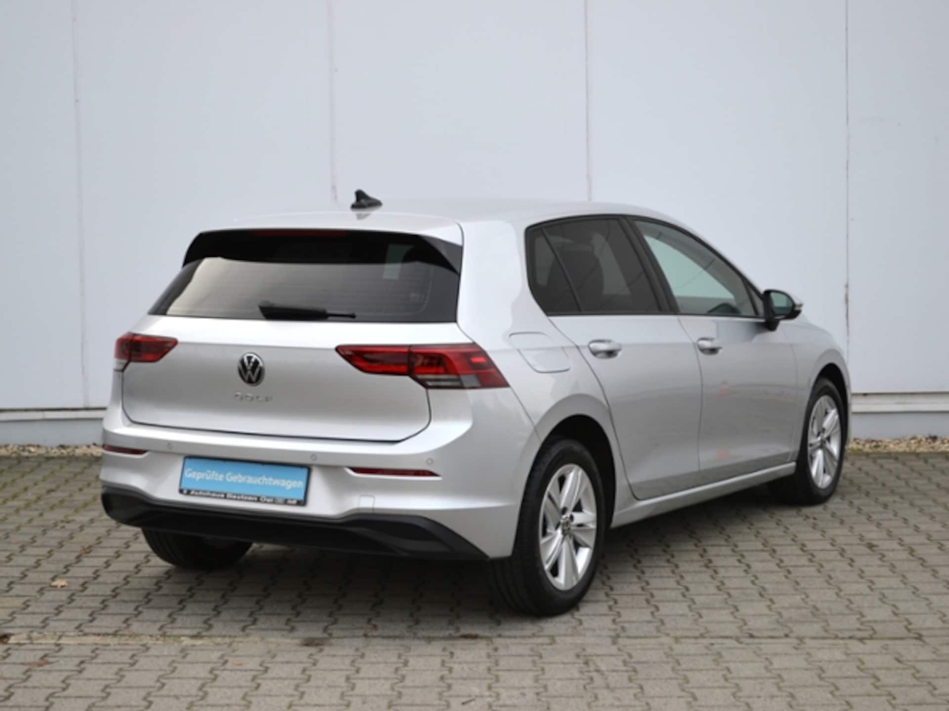 Volkswagen Golf Life