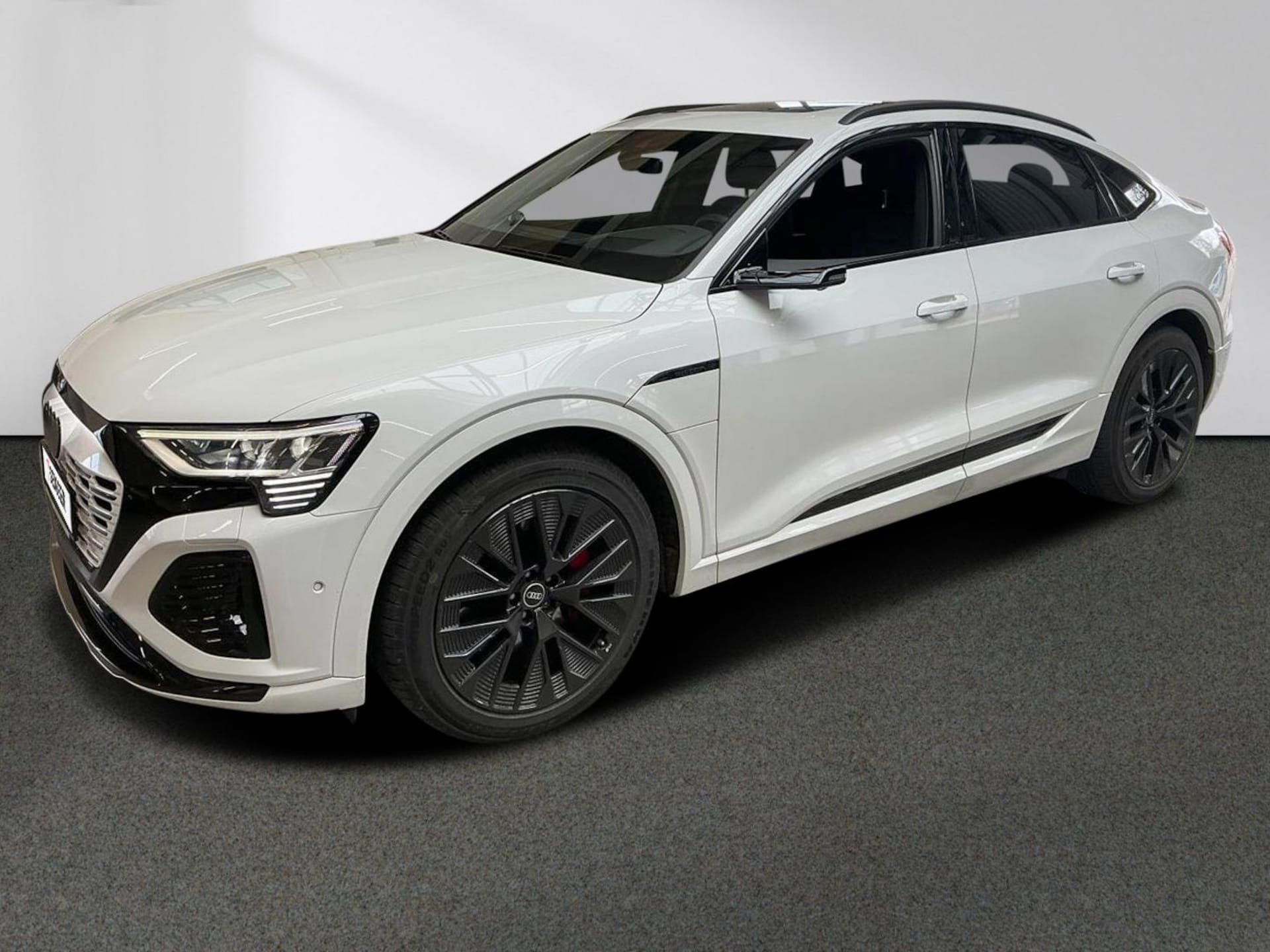 Audi Q8 Sportback e-tron S line