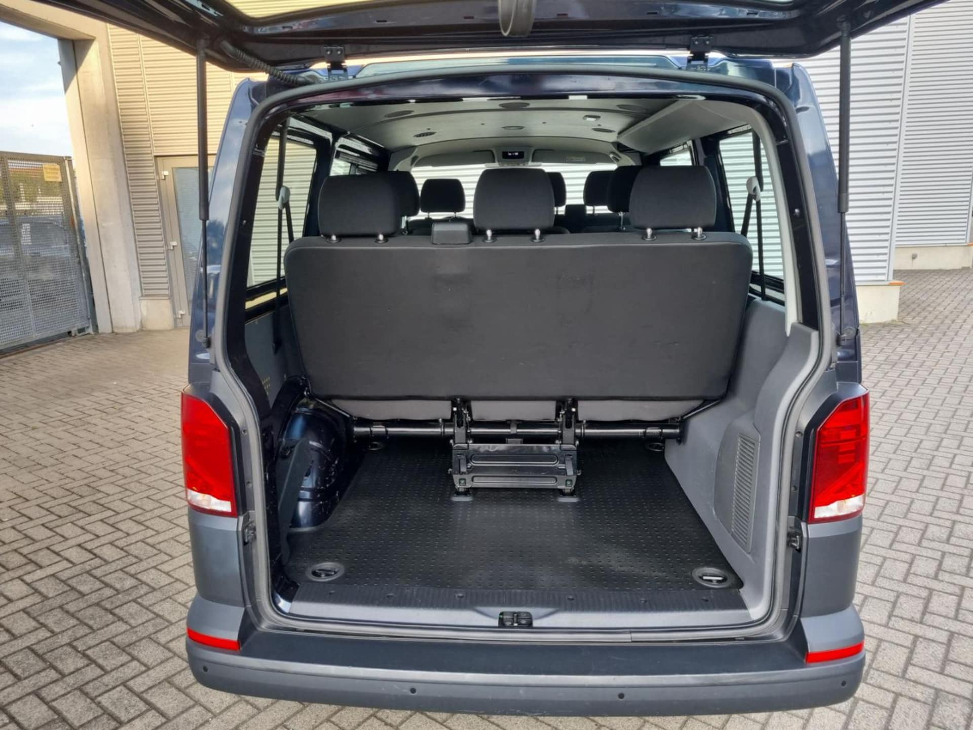 Volkswagen T6.1 Transporter Kombi kurzer Radstand