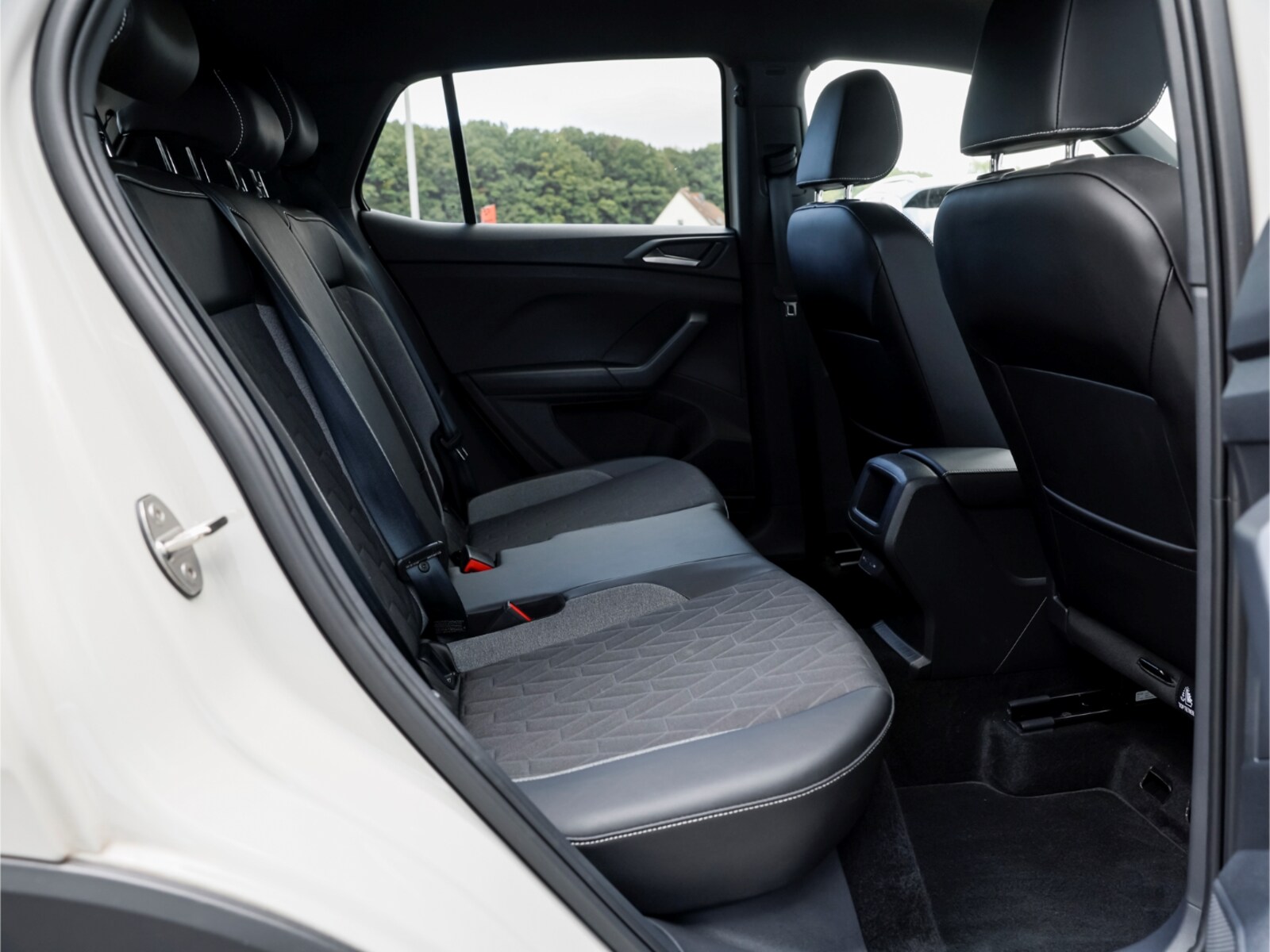 Volkswagen T-Cross – Bild 12