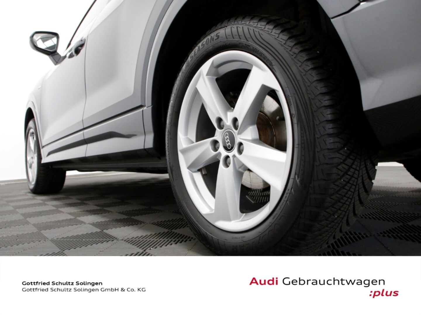 Bild über Audi Q2 S line 35 TFSI S tronic - für weitere Informationen kontaktieren Sie den Audi Partner