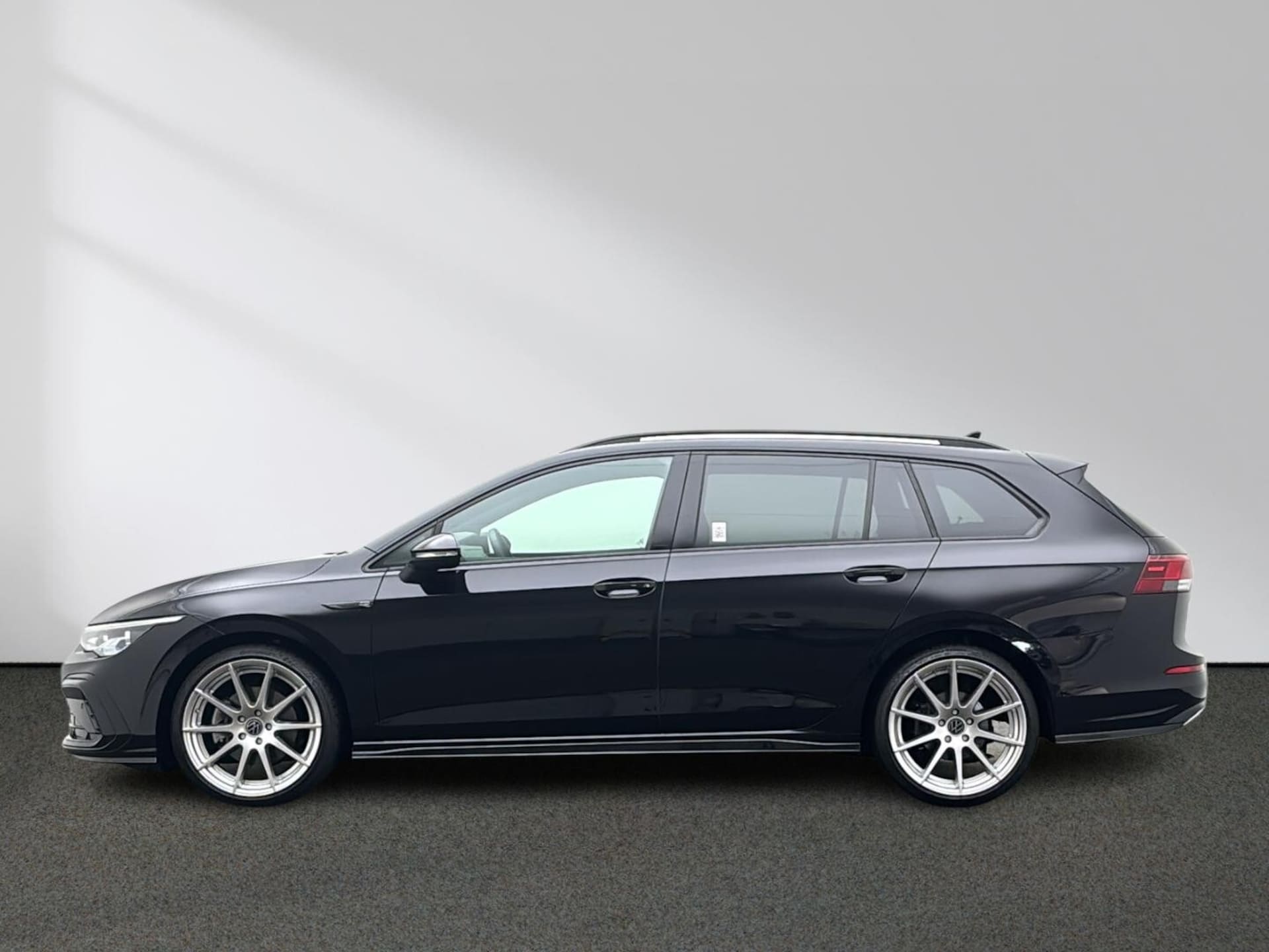 Volkswagen Golf Variant R-Line