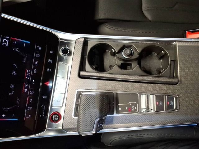 Image about Audi RS 6 Avant performance quattro tiptronic