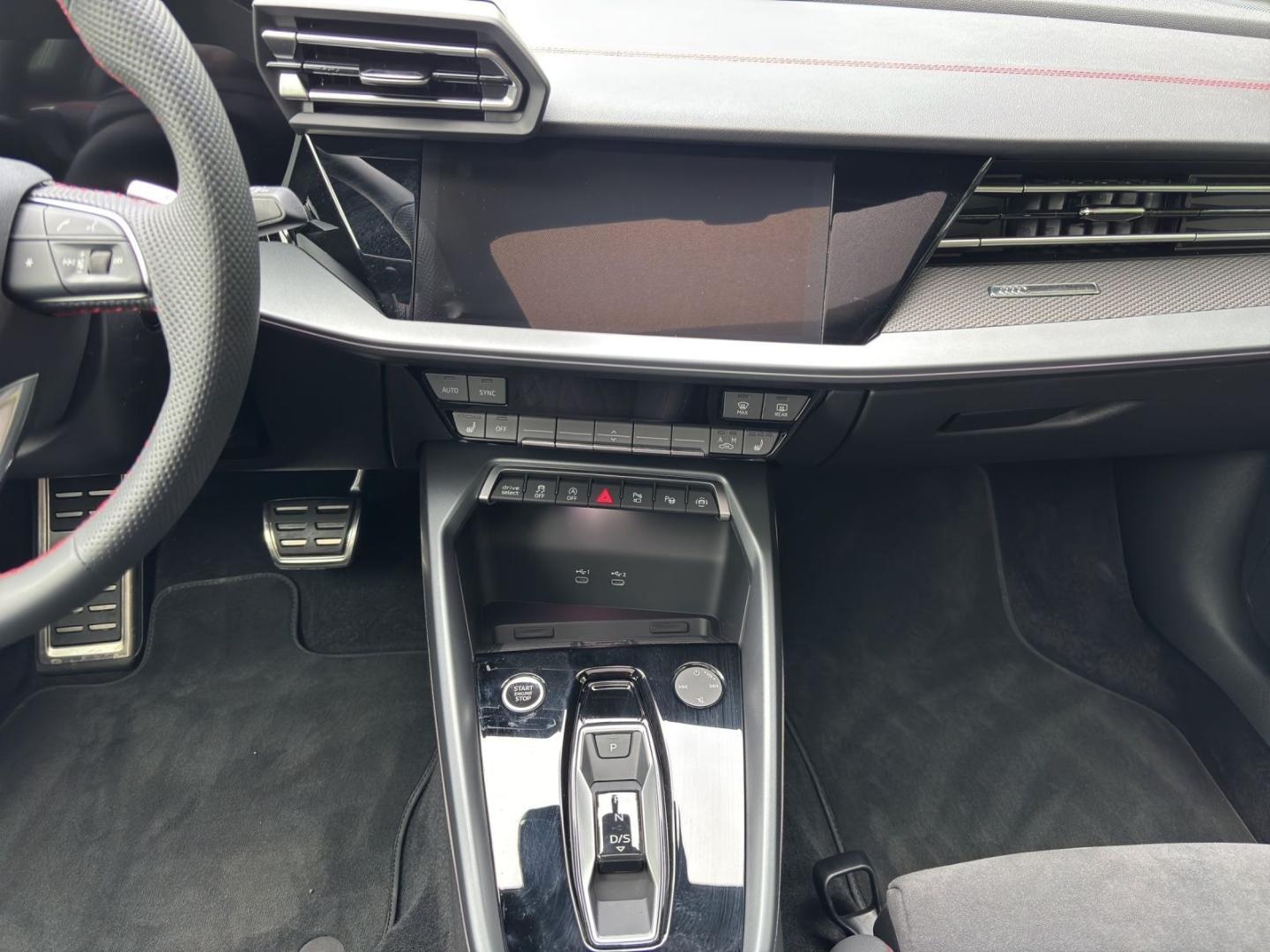 Bild über Audi A3 Sportback TFSI 110 kW S tronic - für weitere Informationen kontaktieren Sie den Audi Partner