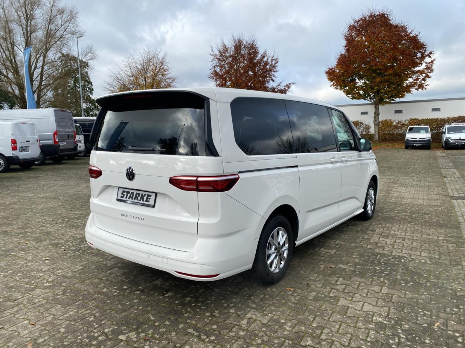 Volkswagen Multivan Langversion – Bild 15