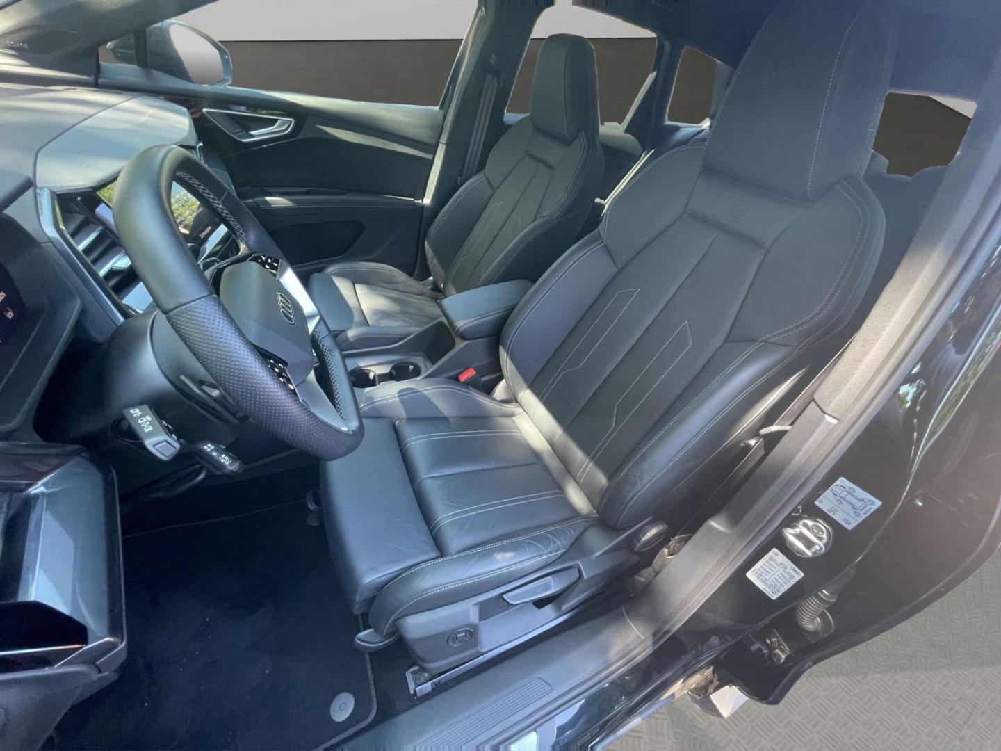 Image about Audi Q4 e-tron 40 e-tron