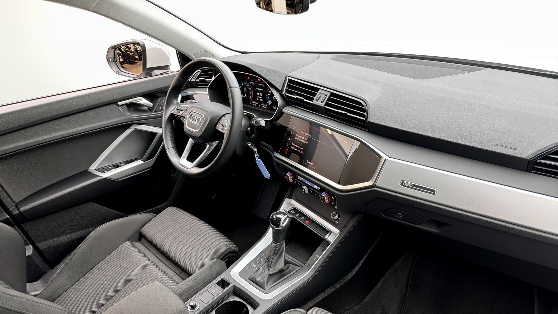 Bild som visar&nbsp;Audi Q3&nbsp;Q3 35 TFSI Proline advanced 150 hk S tronic - för mer information kontakta din Audi Partner