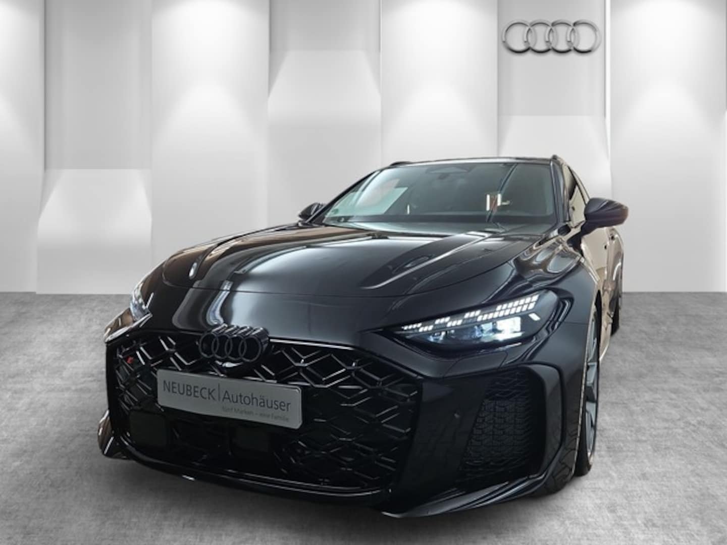 Bild über Audi RS 5 Avant TFSI quattro 470 kW tiptronic - für weitere Informationen kontaktieren Sie den Audi Partner